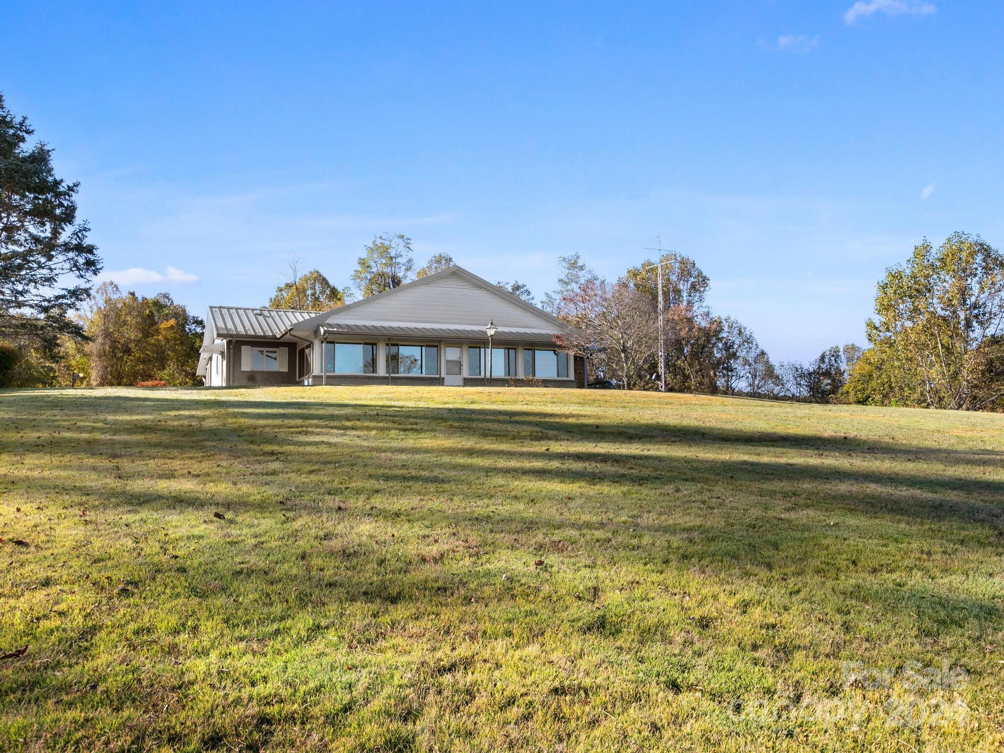 5481 Greenville Highway Property Photo 10