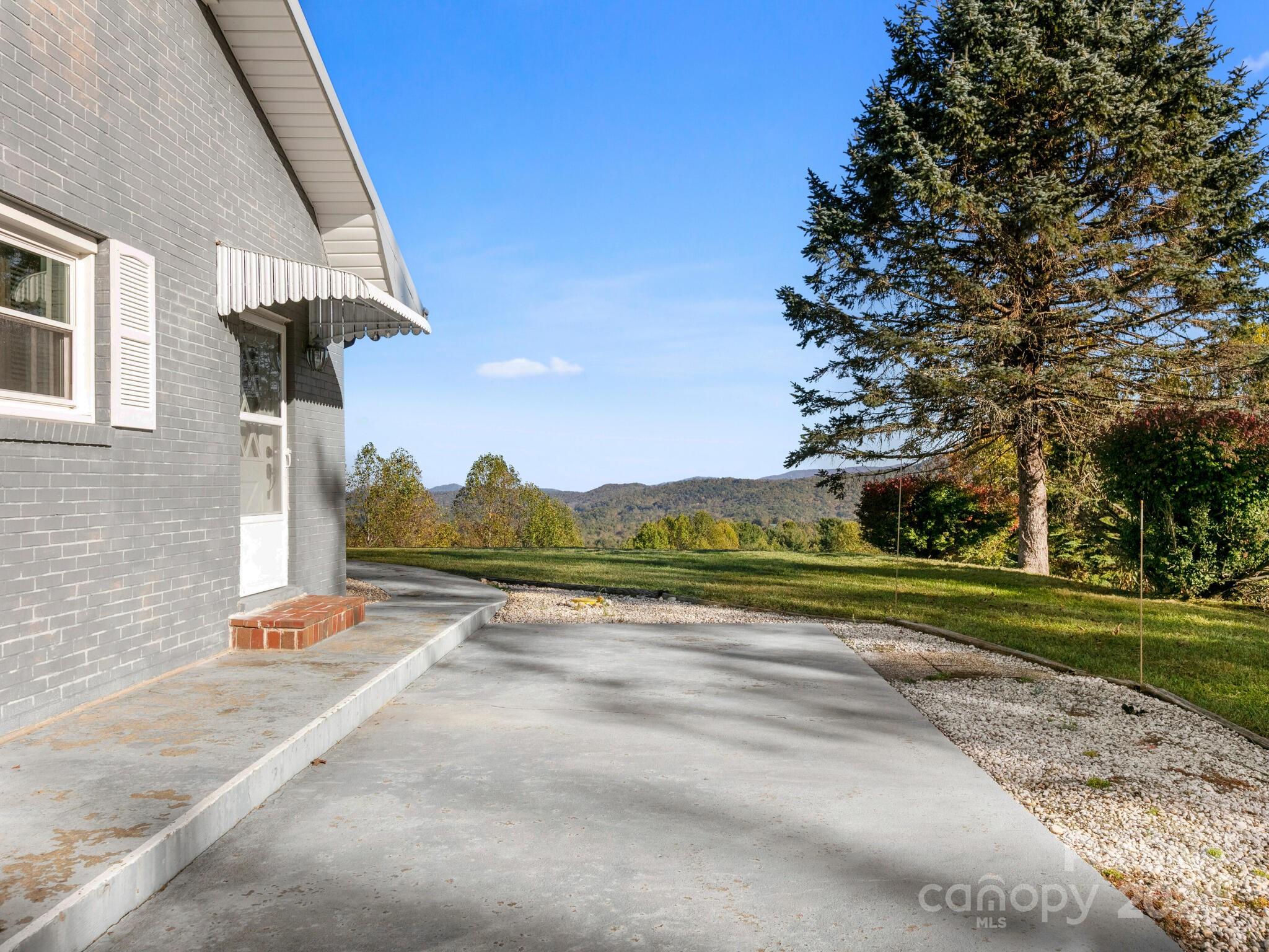5481 Greenville Highway Property Photo 33