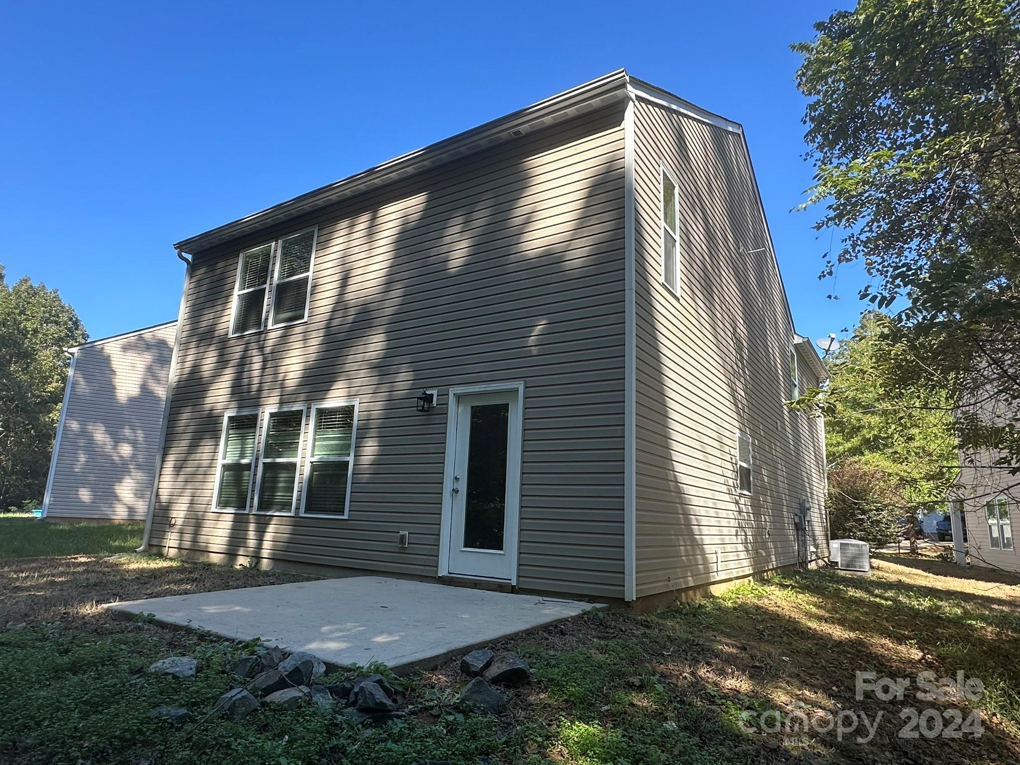 5907 Fazenda Drive Property Photo 4