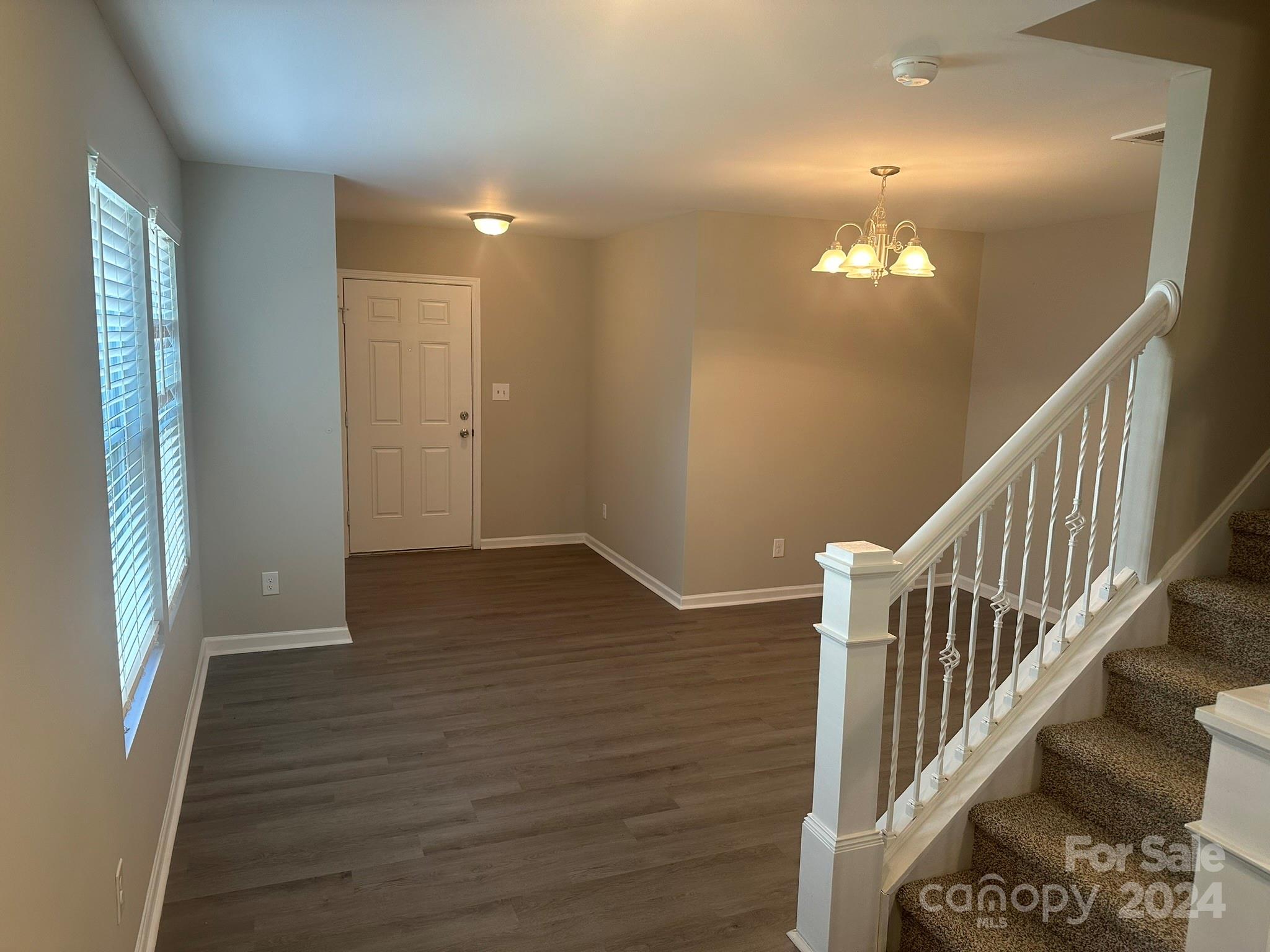 5907 Fazenda Drive Property Photo 5