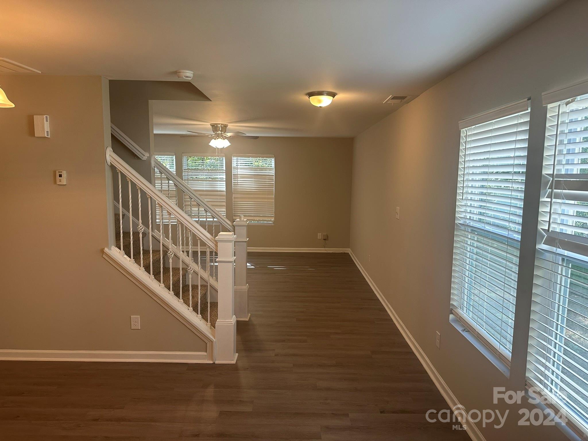 5907 Fazenda Drive Property Photo 7