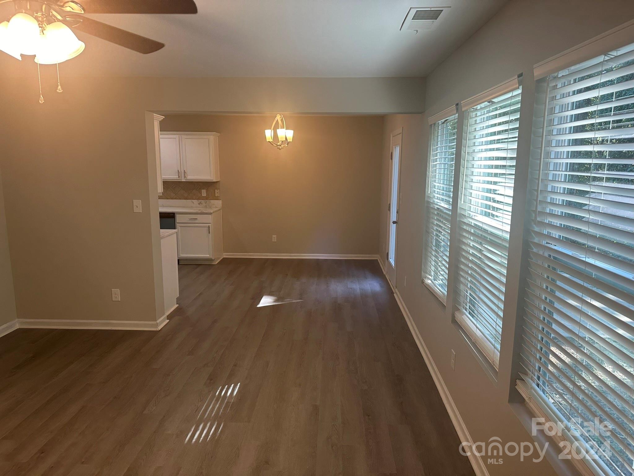 5907 Fazenda Drive Property Photo 8