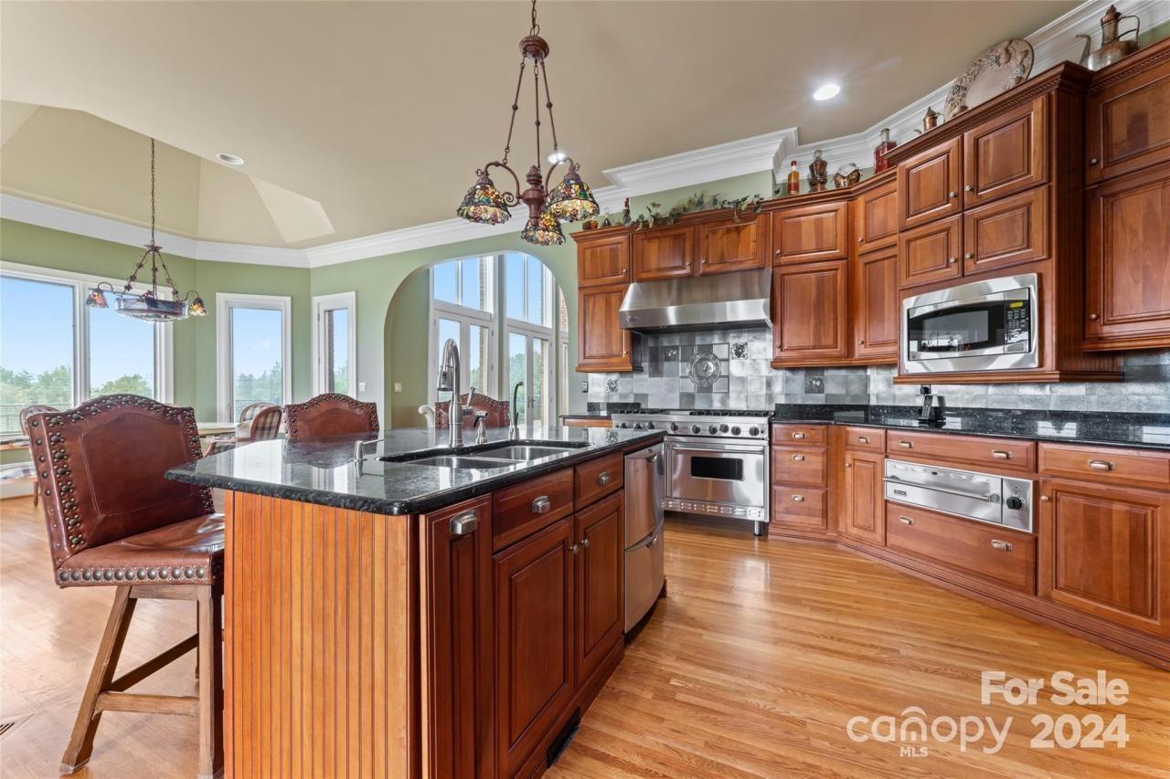590 Tuckertown Road Property Photo 13