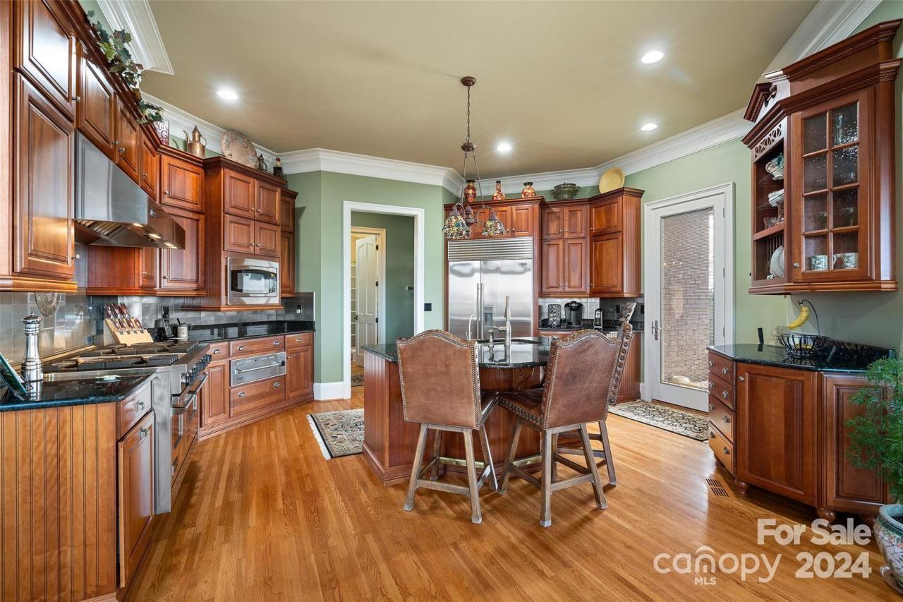 590 Tuckertown Road Property Photo 14