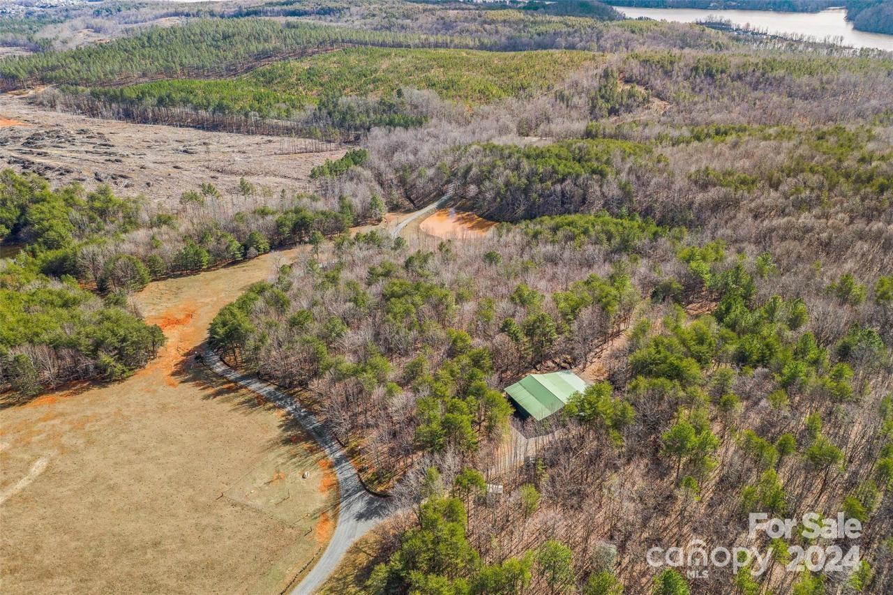 590 Tuckertown Road Property Photo 46