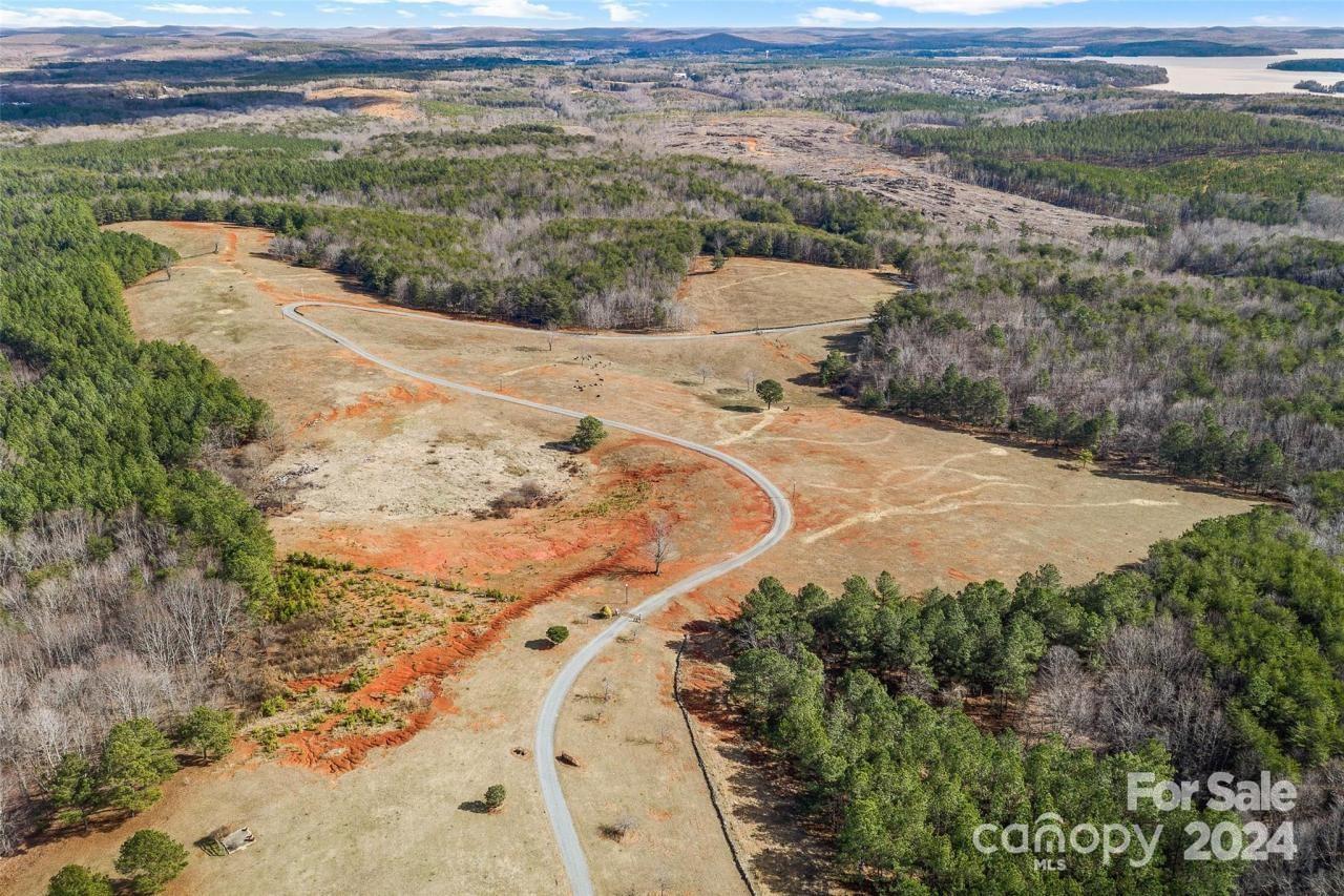 590 Tuckertown Road Property Photo 48