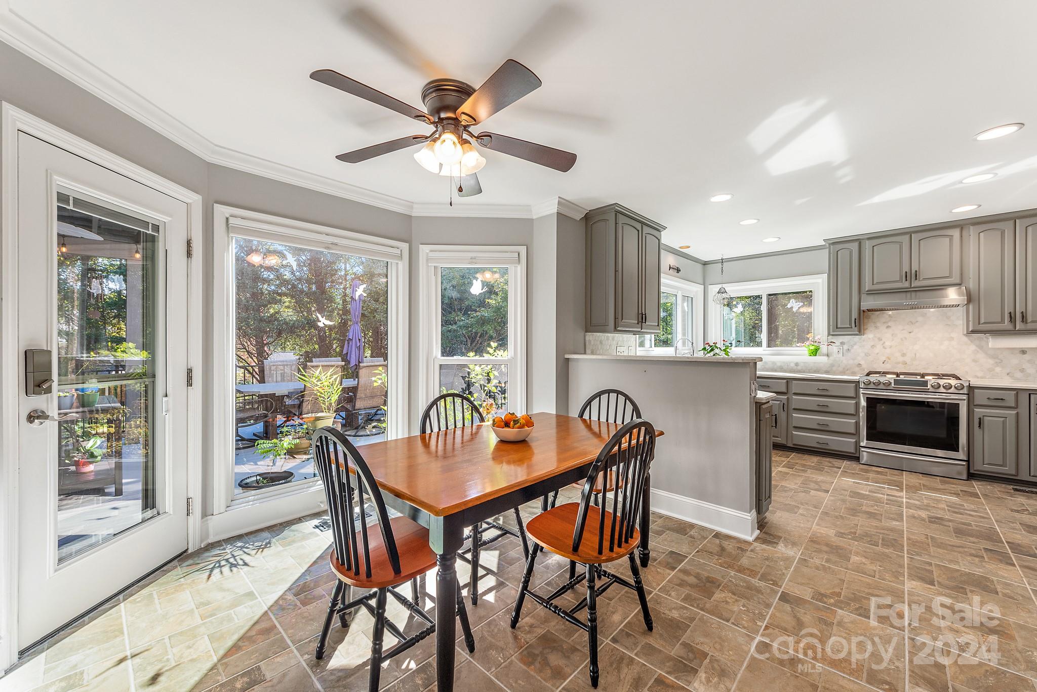 235 Dashers Den None Property Photo 6