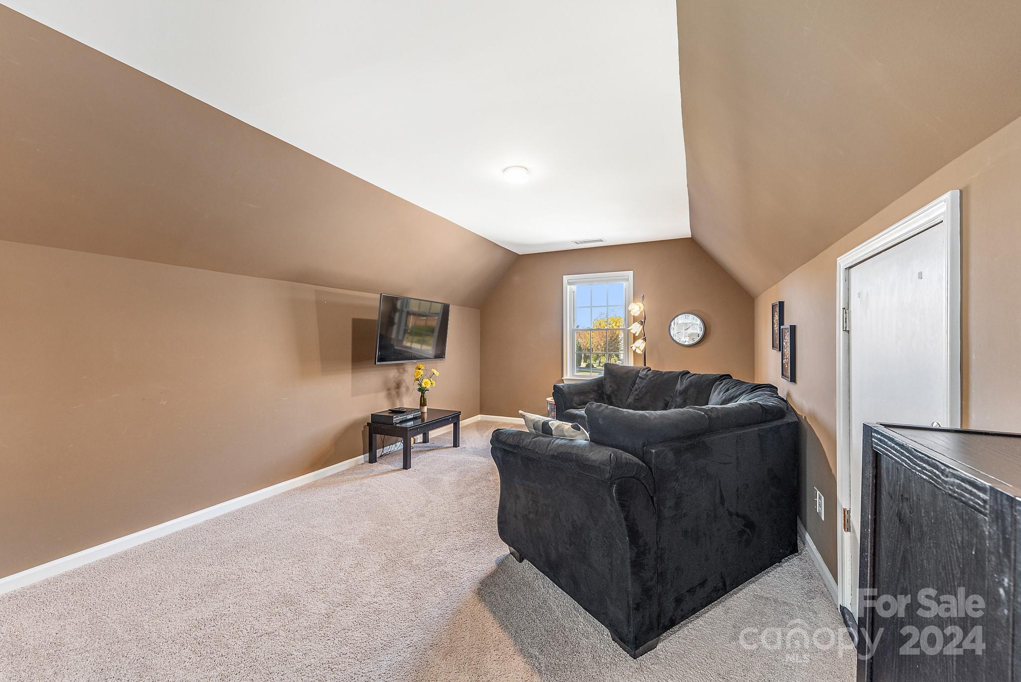 235 Dashers Den None Property Photo 26