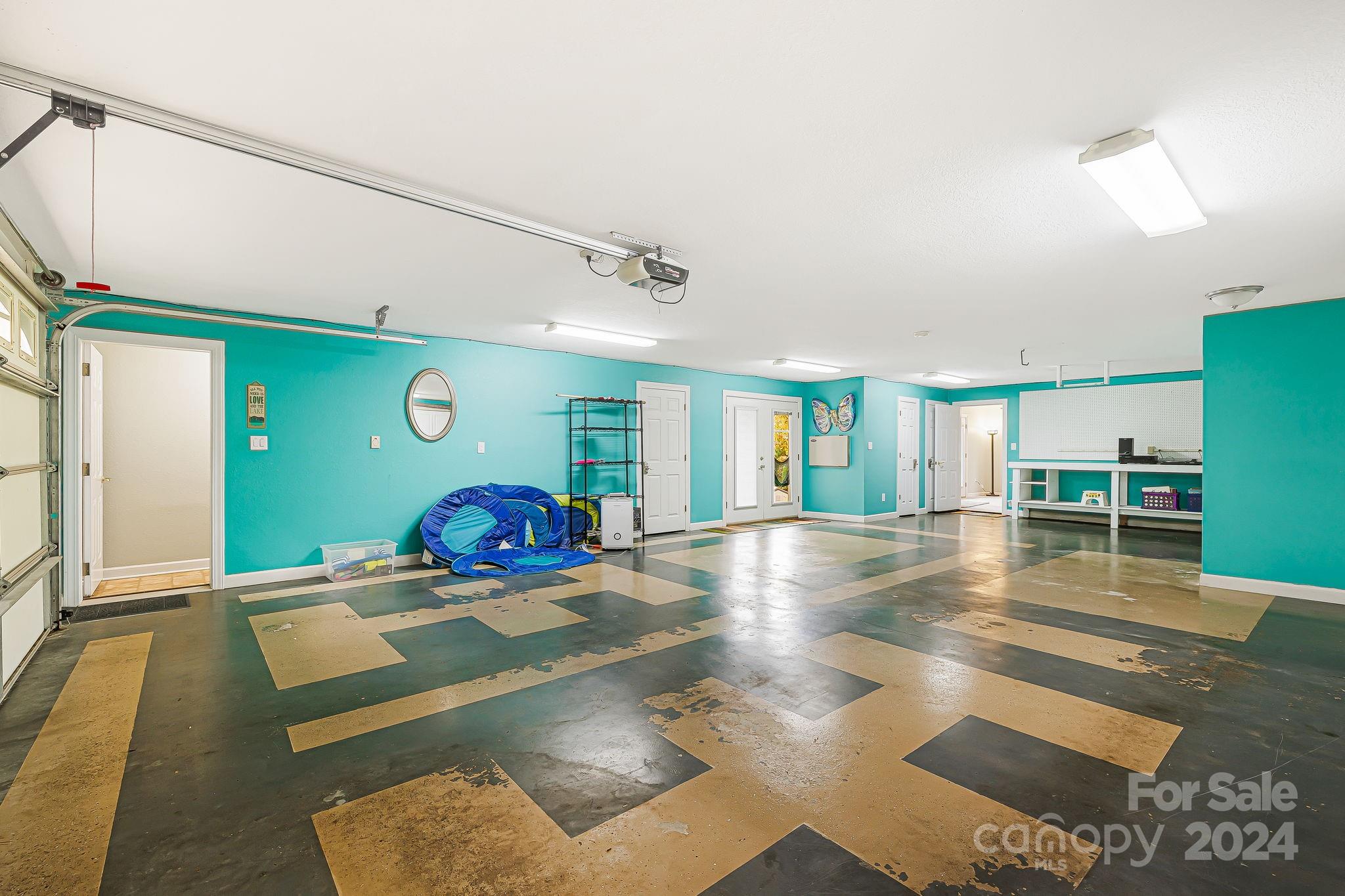 273 Blue Bird Road Property Photo 34