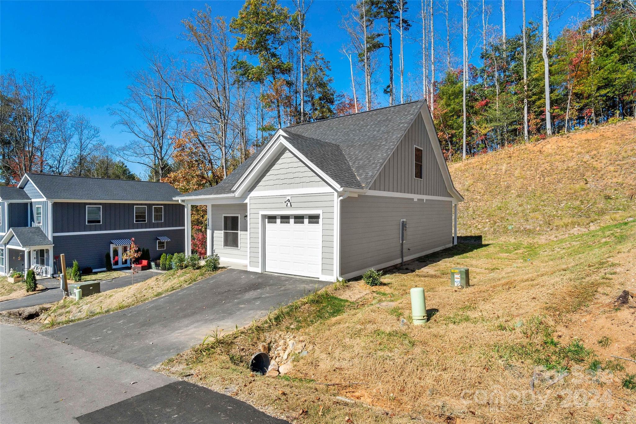 136 Northbend Drive Property Photo 2