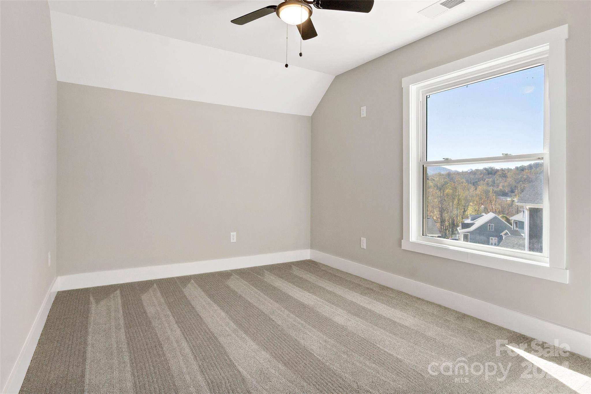 136 Northbend Drive Property Photo 23