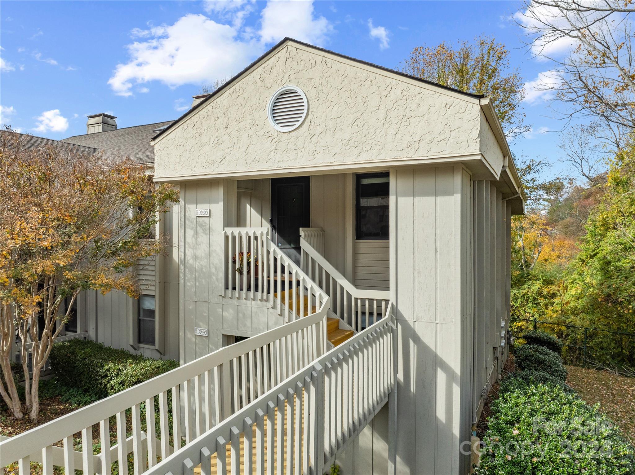 1606 Abbey Circle Property Photo