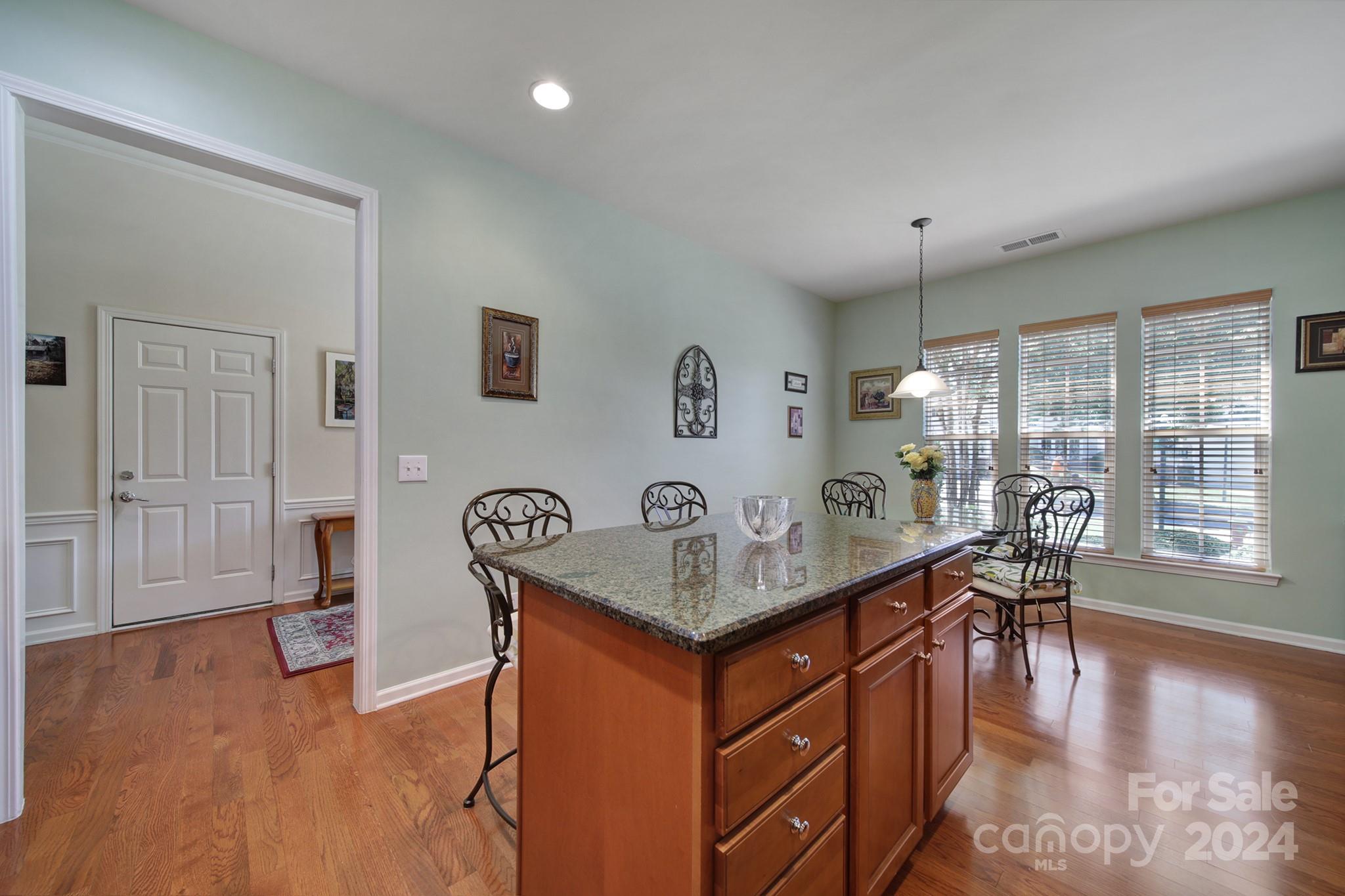26508 Sandpiper Court Property Photo 5