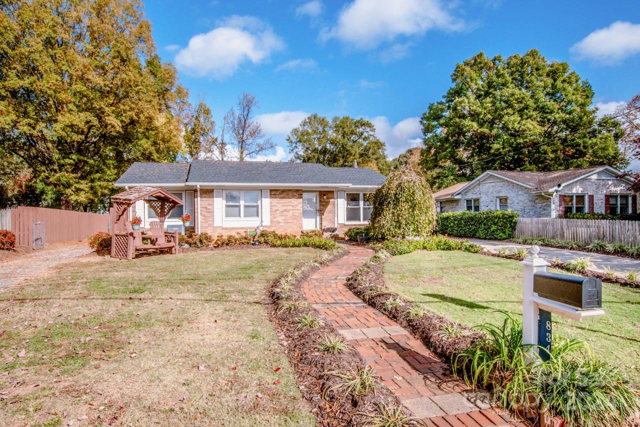 834 Brookwood Drive Property Photo 1