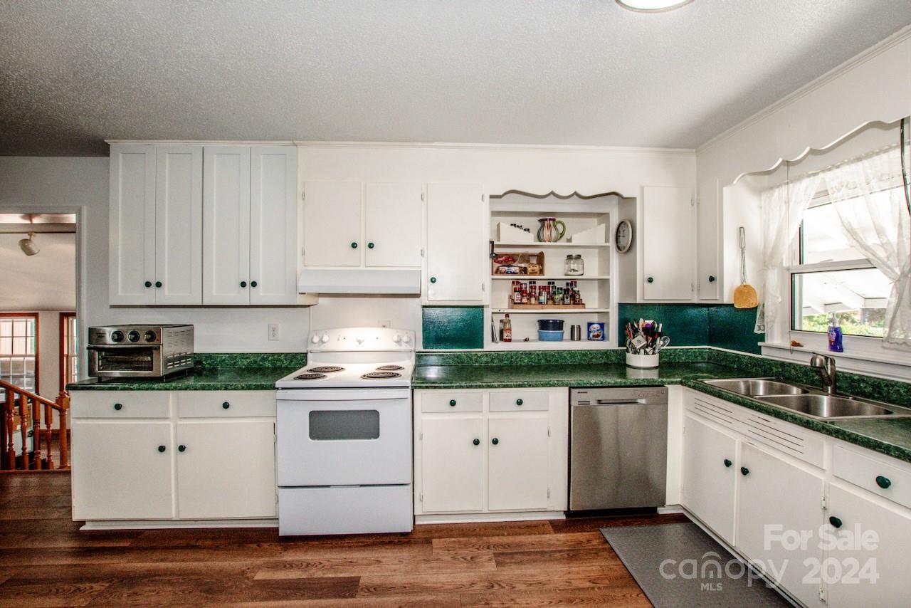 834 Brookwood Drive Property Photo 19