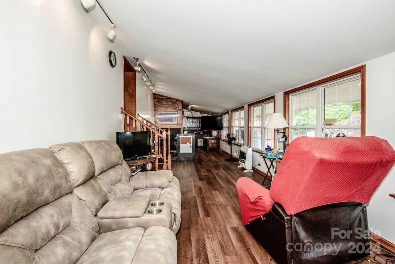 834 Brookwood Drive Property Photo 32