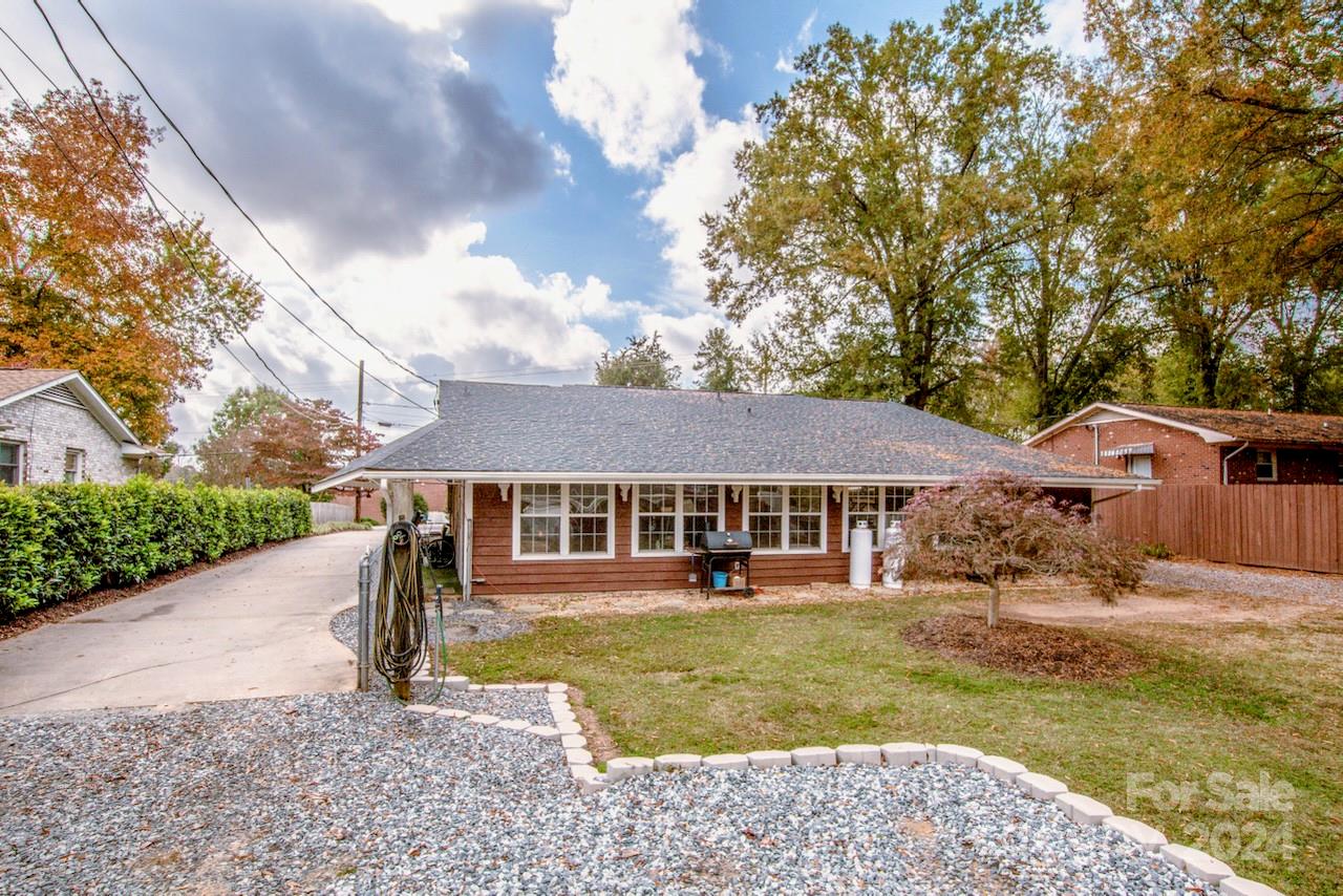 834 Brookwood Drive Property Photo 33