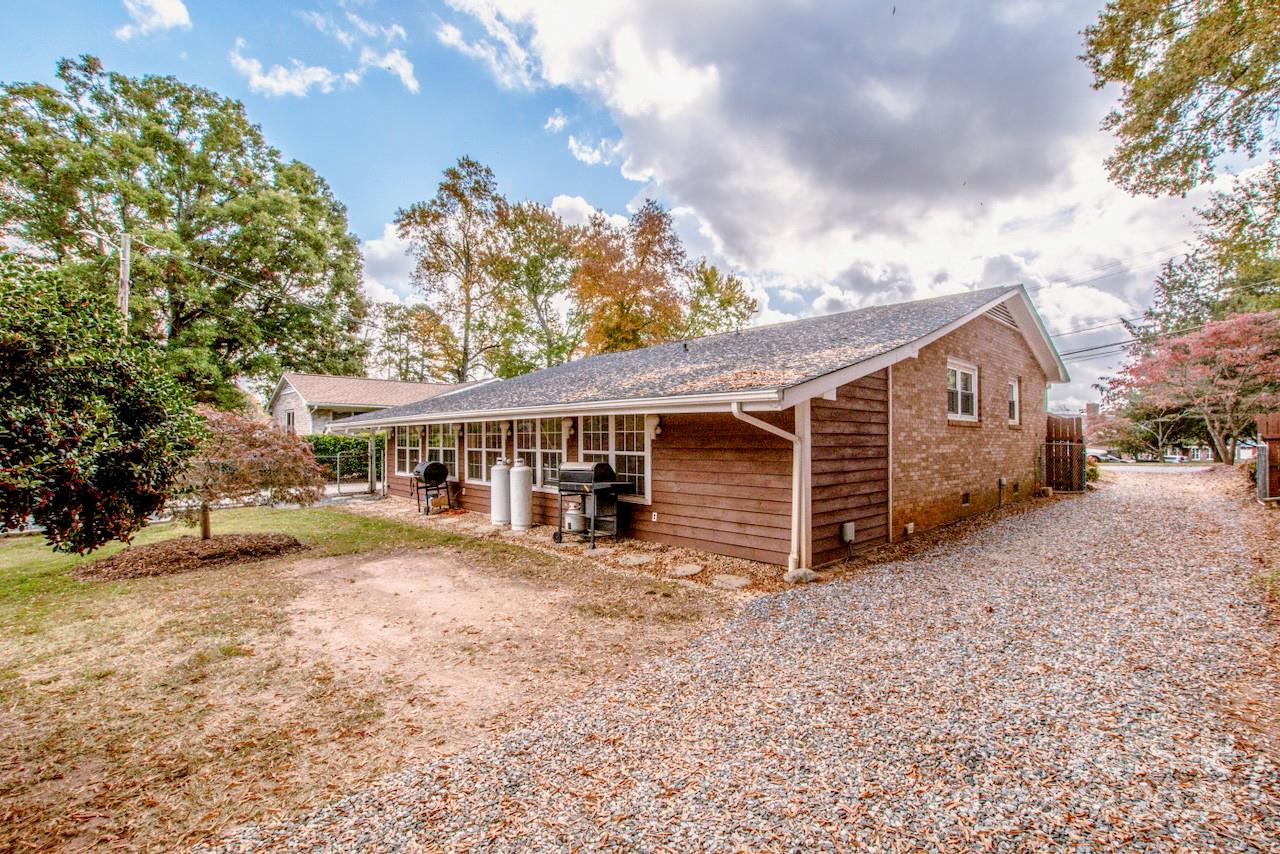 834 Brookwood Drive Property Photo 37