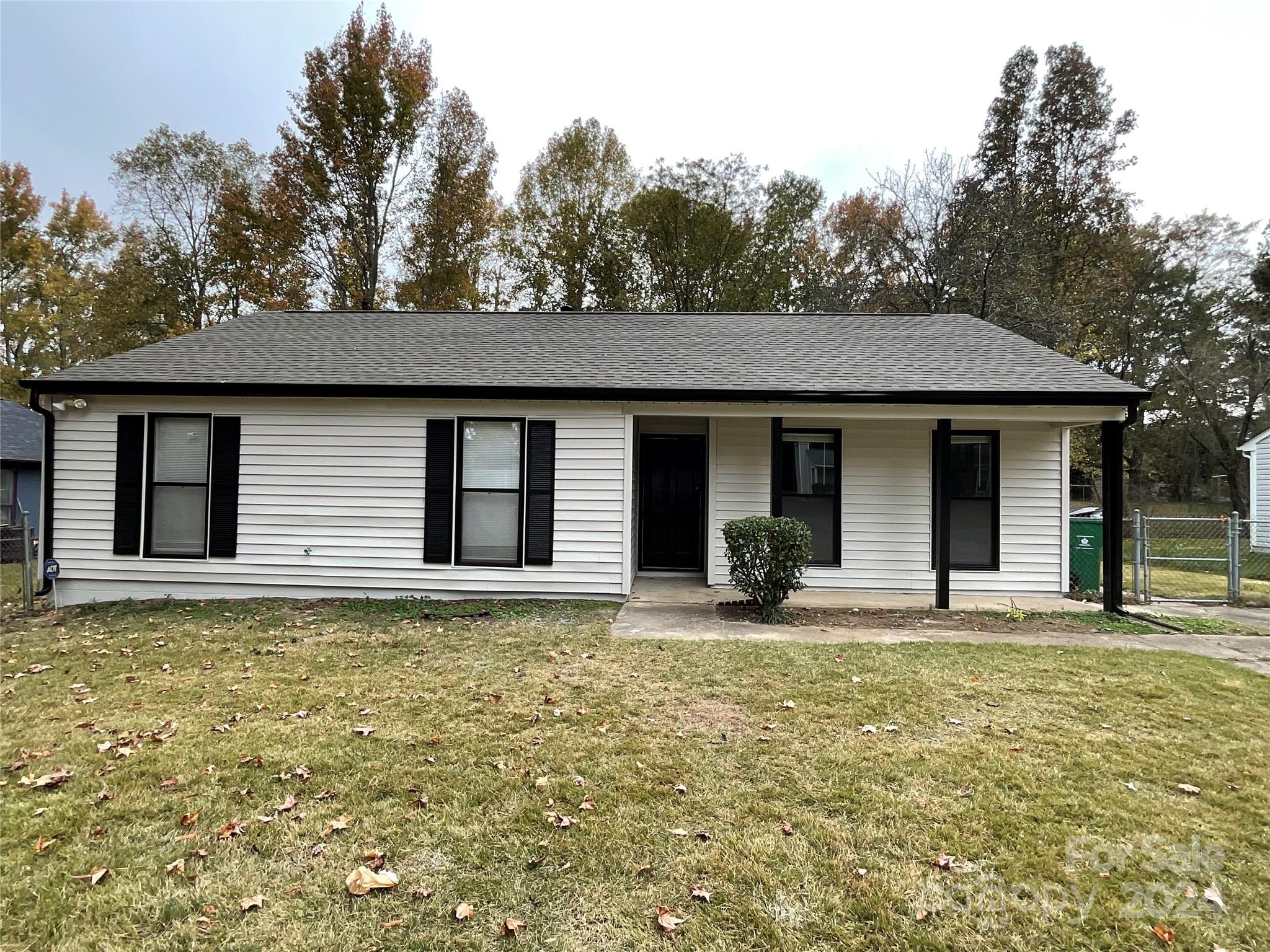 6848 N Ridge Court Property Photo 1