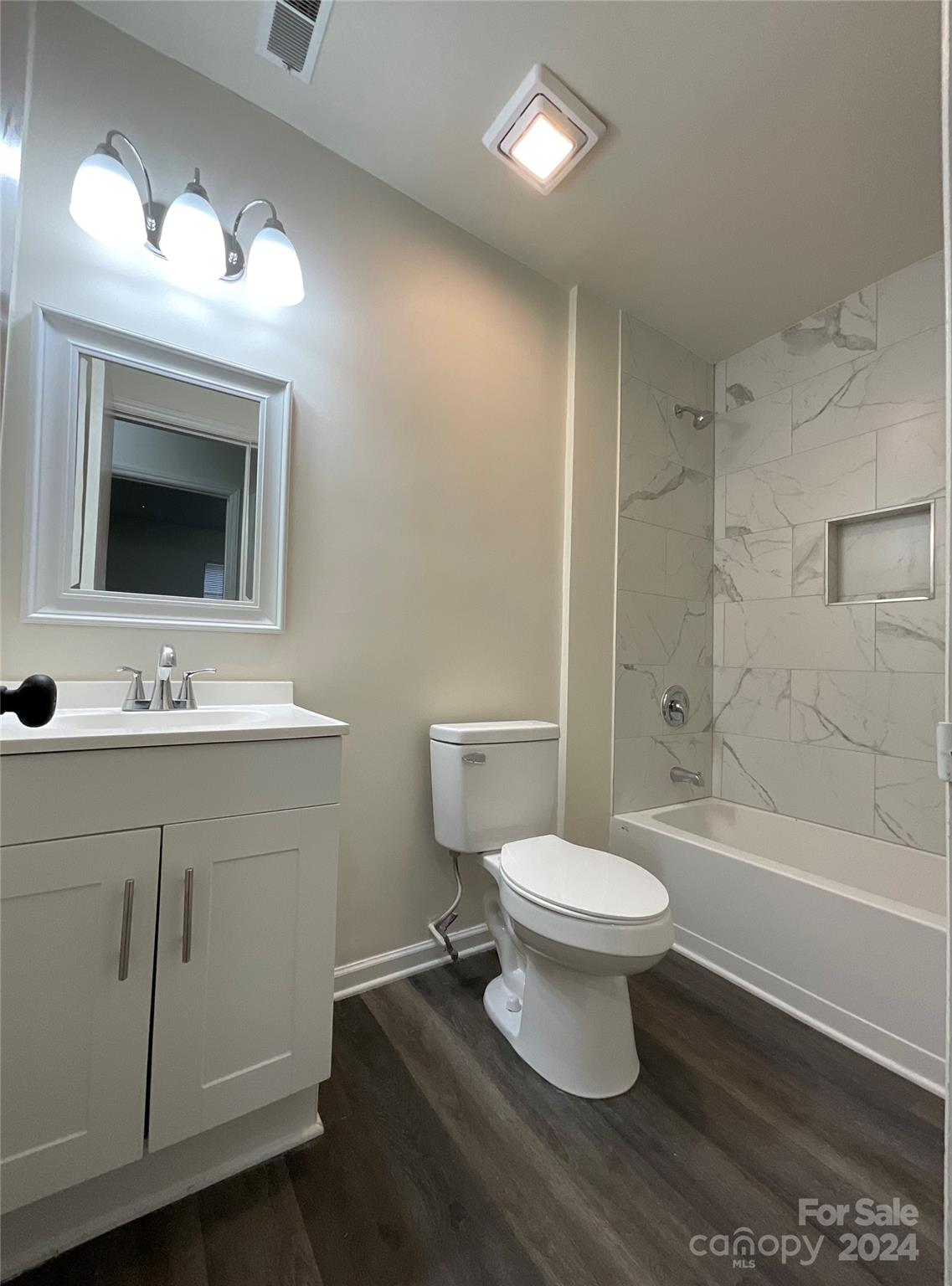 6848 N Ridge Court Property Photo 8