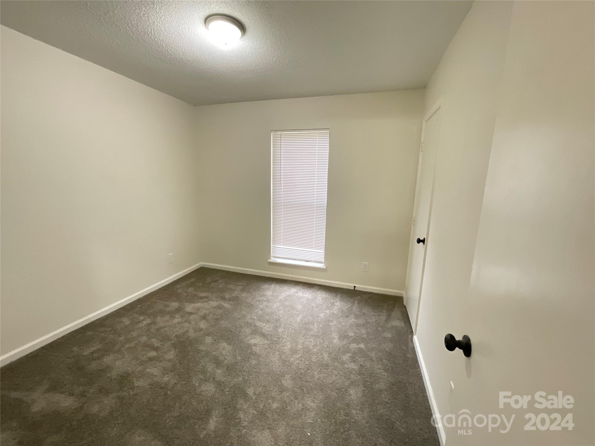 6848 N Ridge Court Property Photo 10