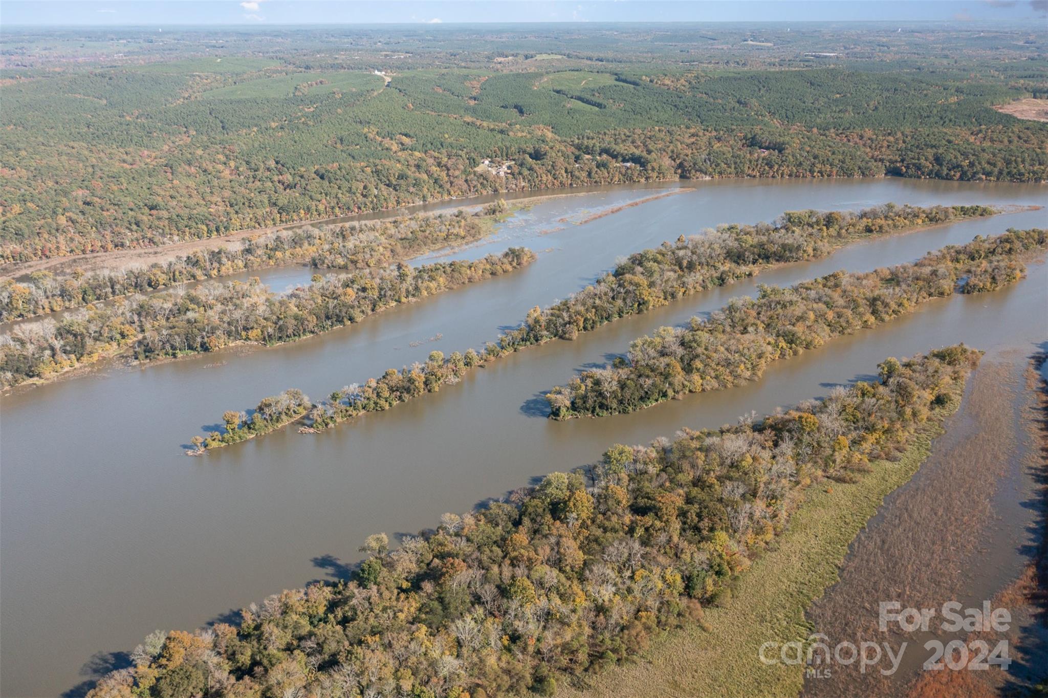 76 Lakeside Trail Property Photo 7