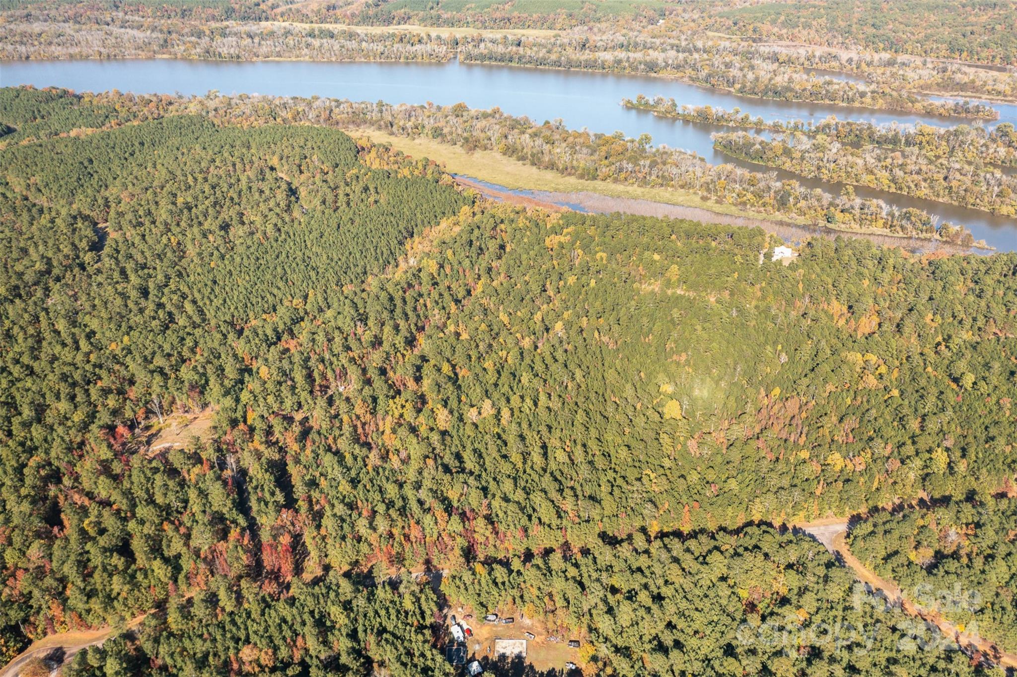 76 Lakeside Trail Property Photo 10