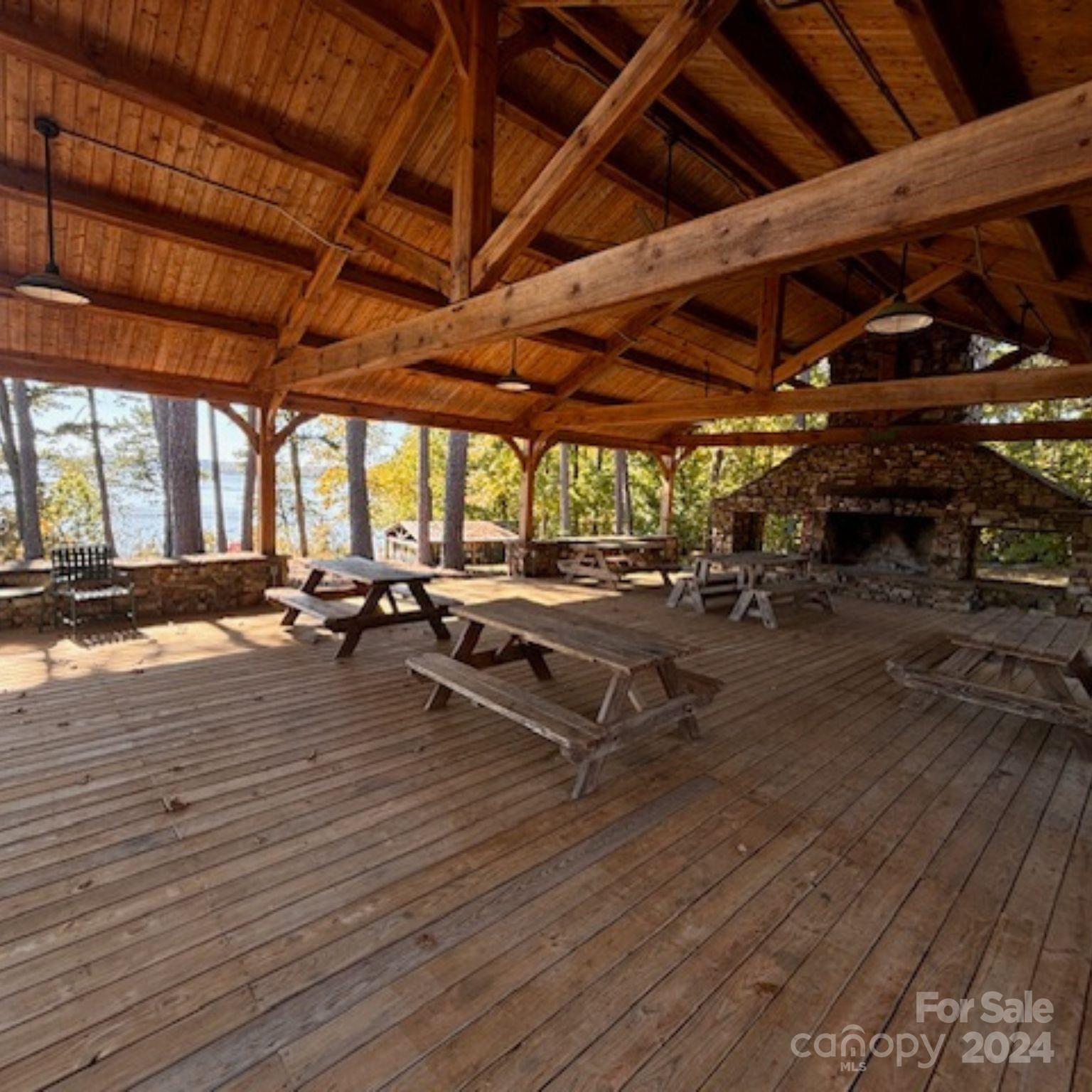 76 Lakeside Trail Property Photo 14