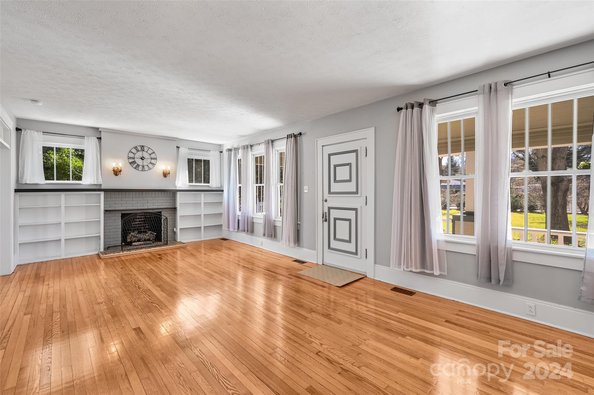 66 And 68 Lamplighter Lane Property Photo 8