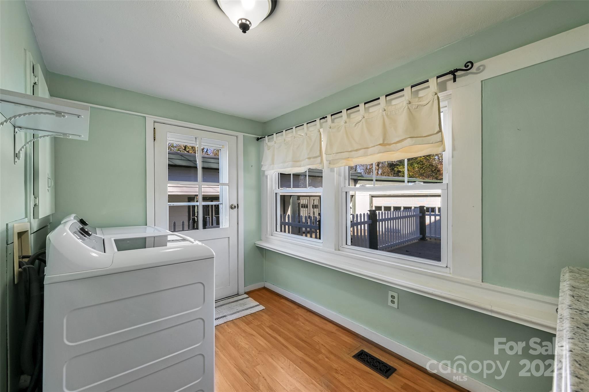 66 And 68 Lamplighter Lane Property Photo 17