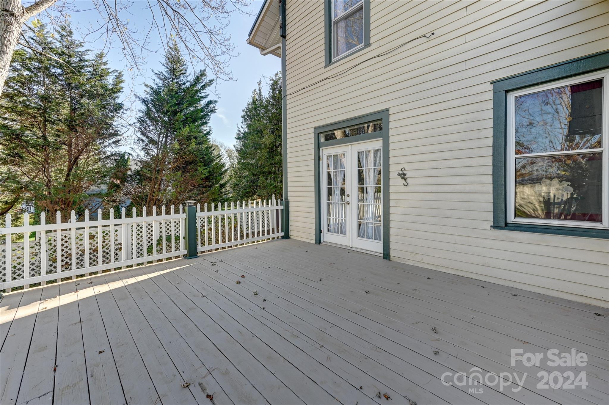 66 And 68 Lamplighter Lane Property Photo 29
