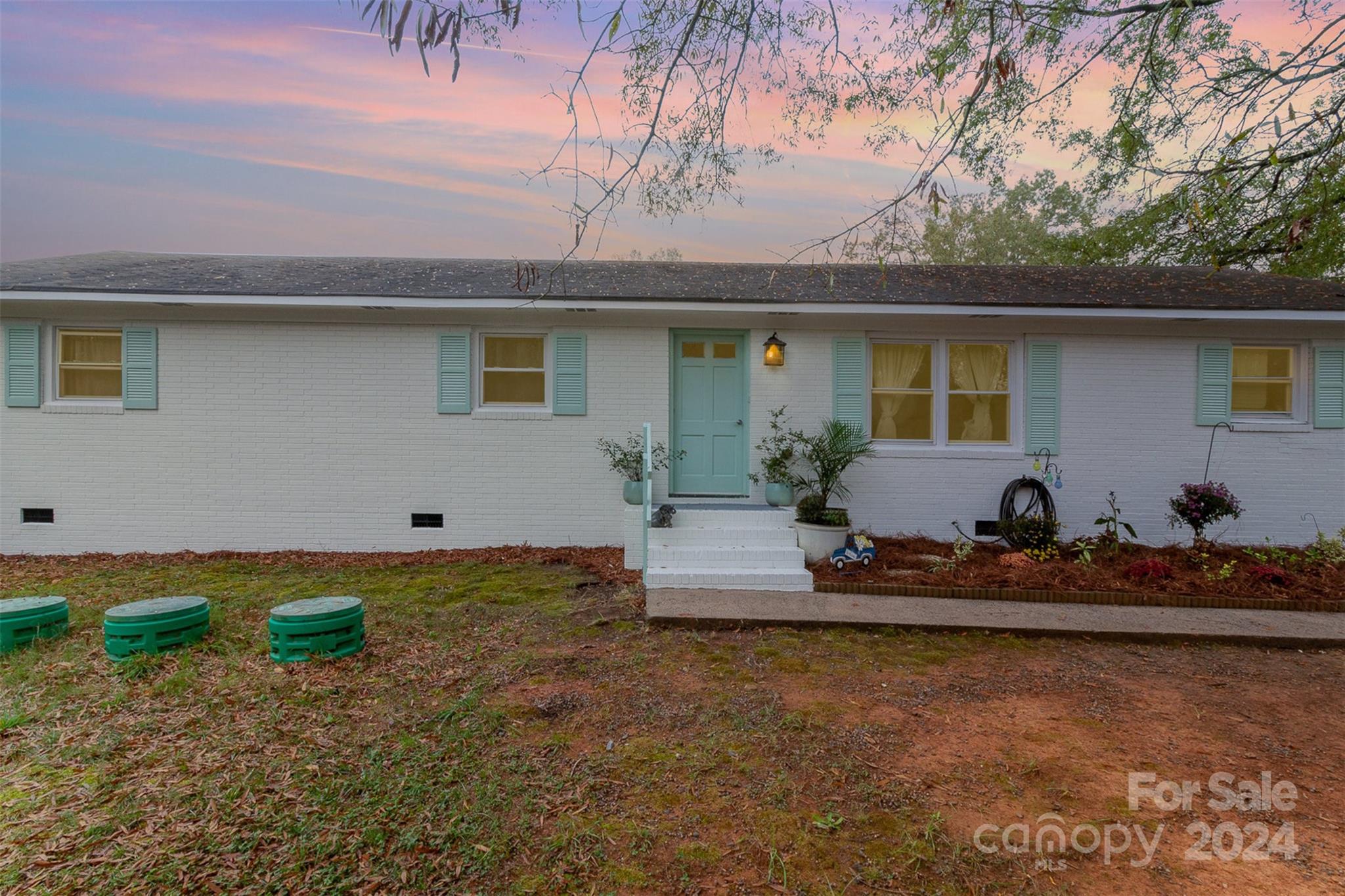 6908 Oakland Avenue Property Photo 3