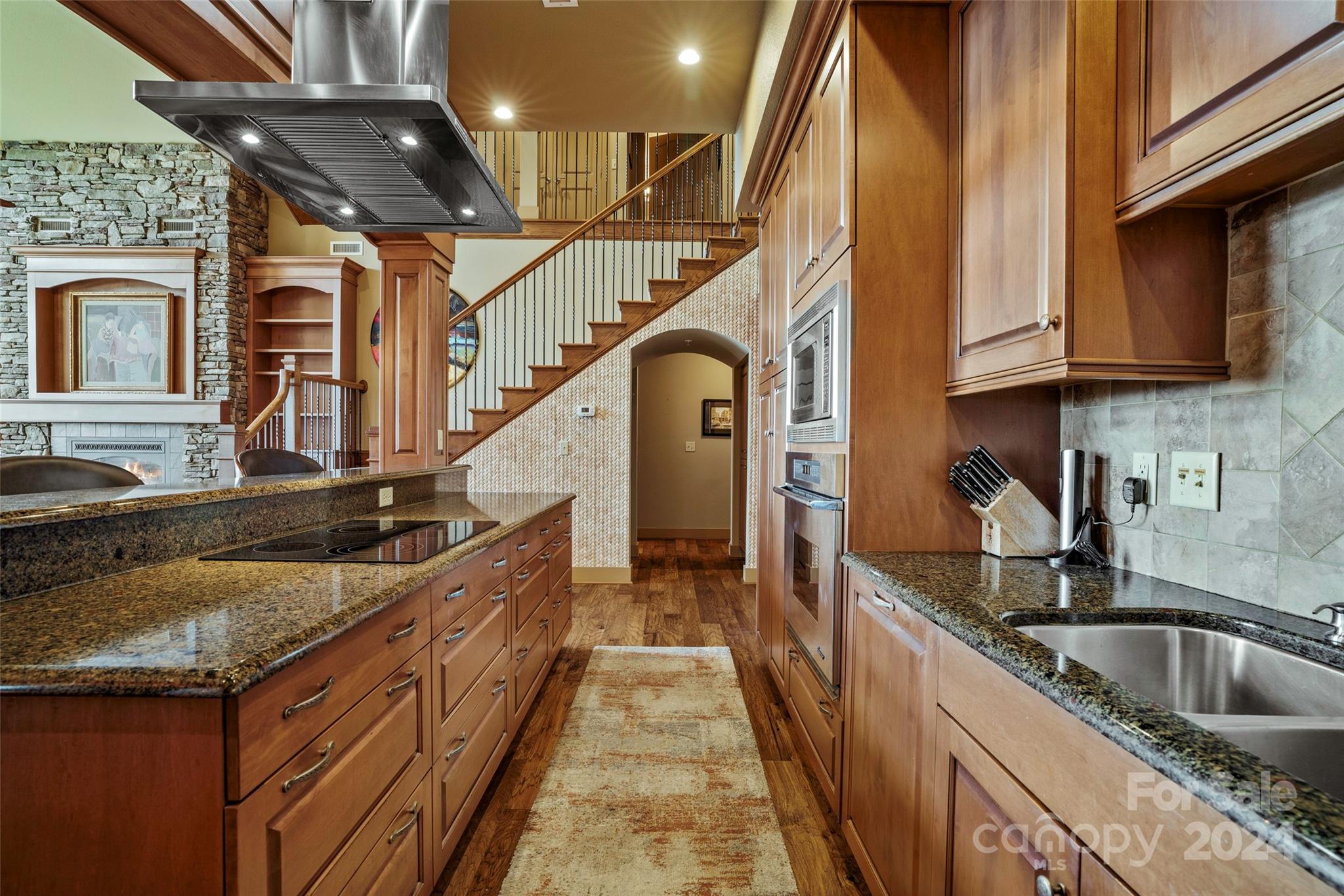 4 Chimney Crest Drive J Property Photo 13
