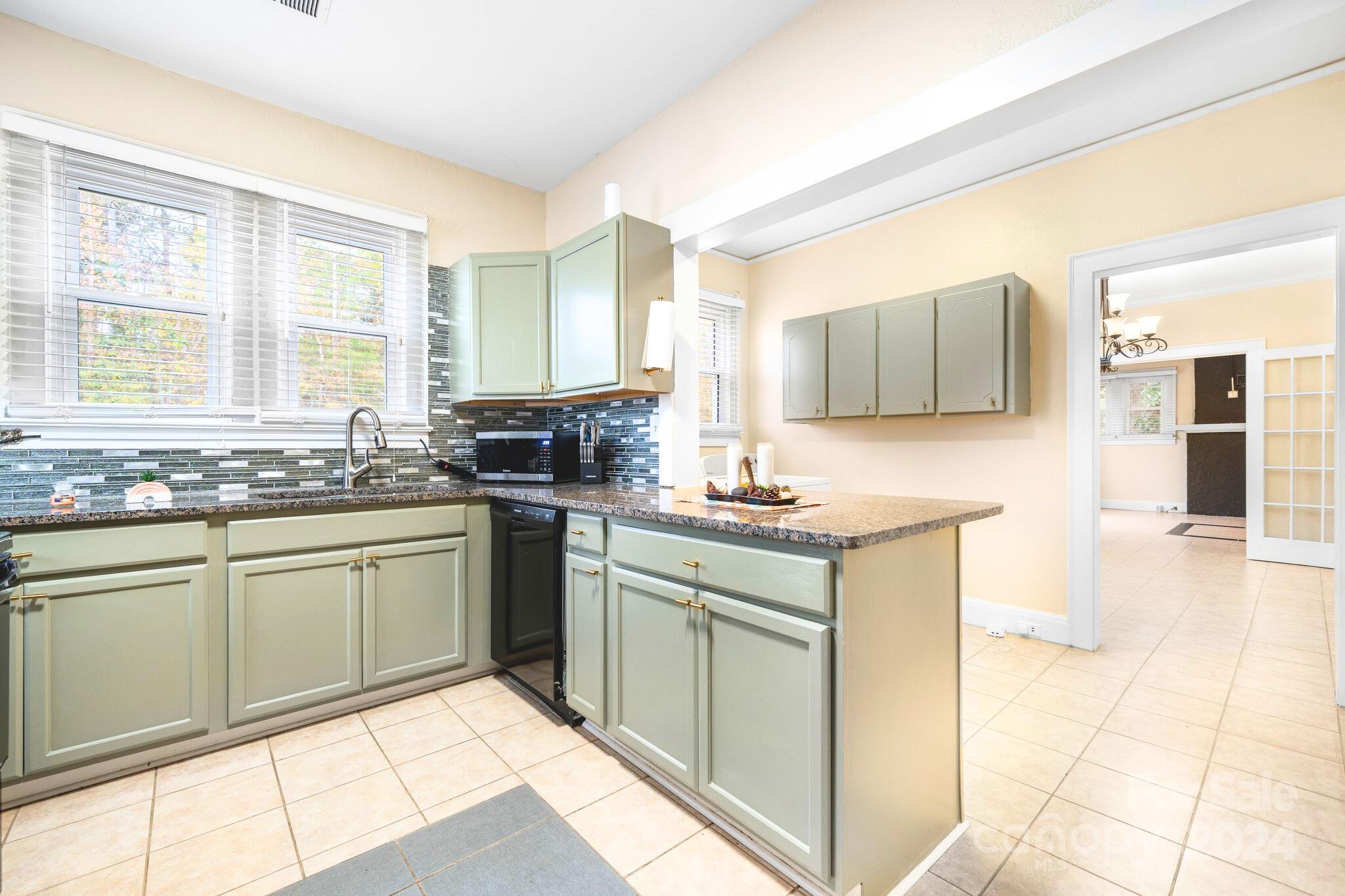 3635 Tryon Courthouse Road Property Photo 2