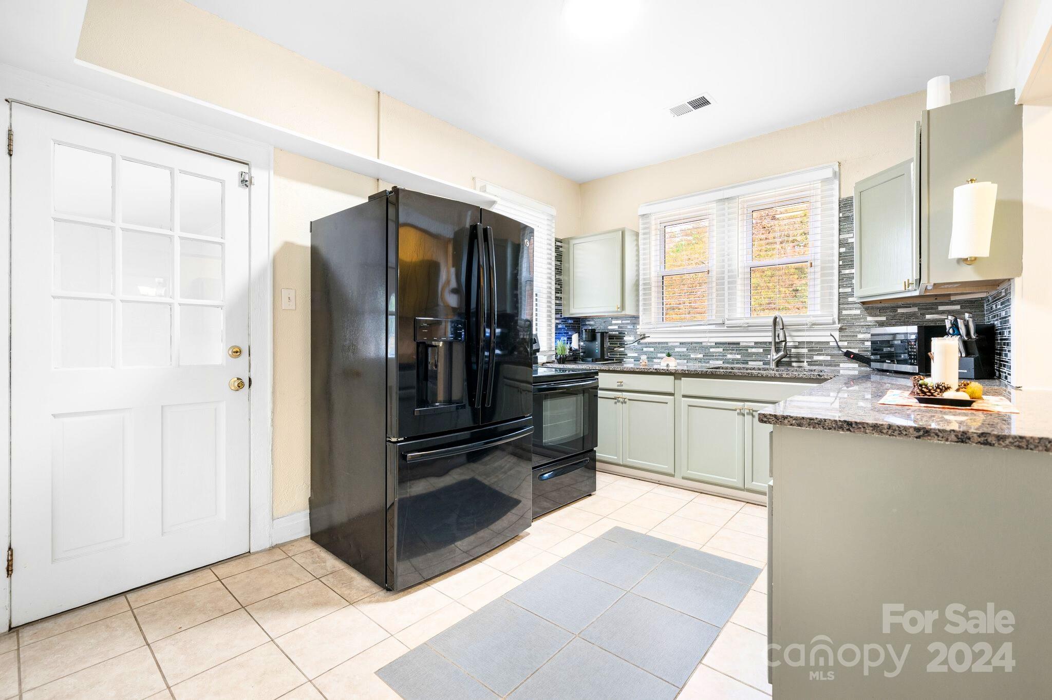 3635 Tryon Courthouse Road Property Photo 3