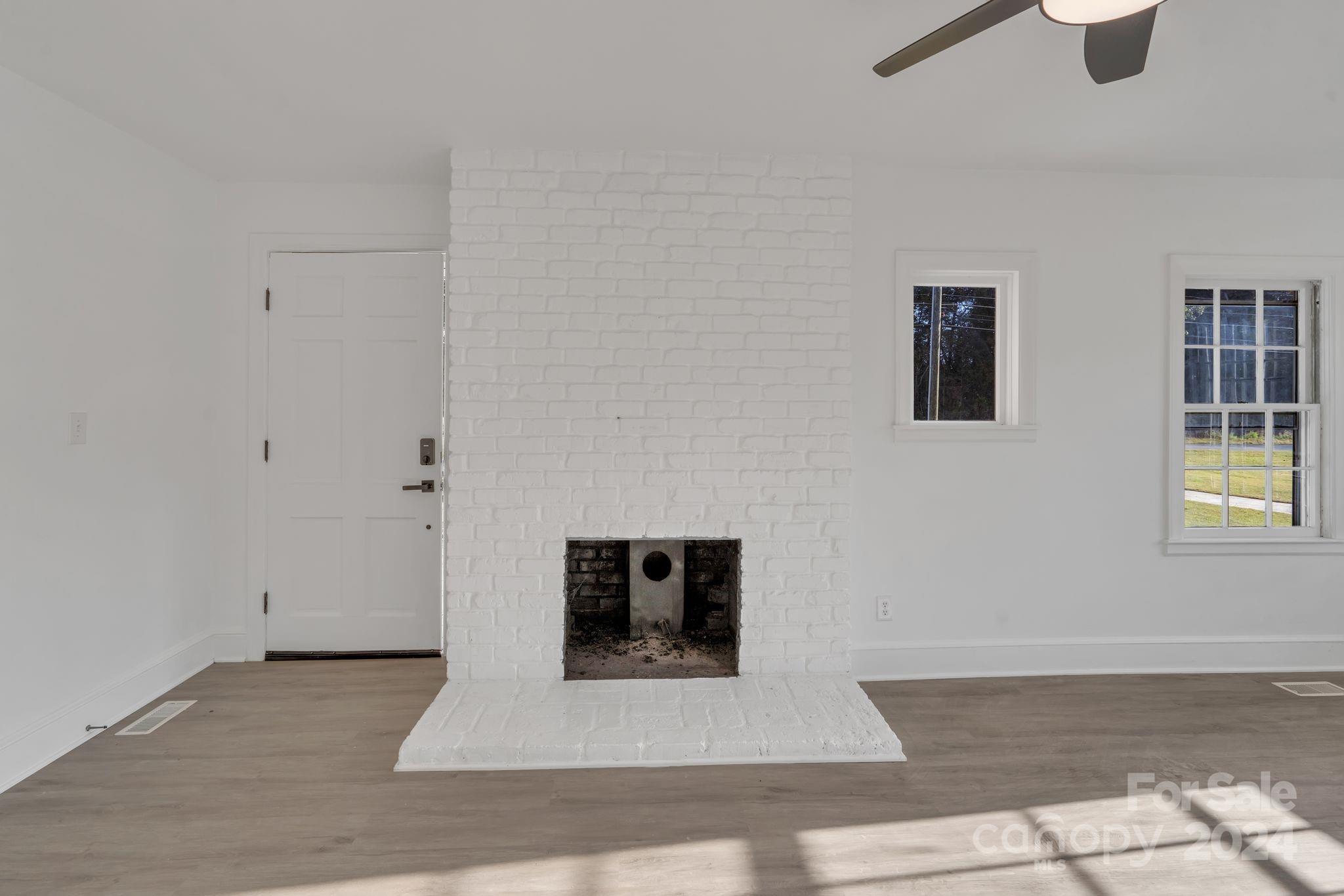 4315 Gibbon Road Property Photo 8