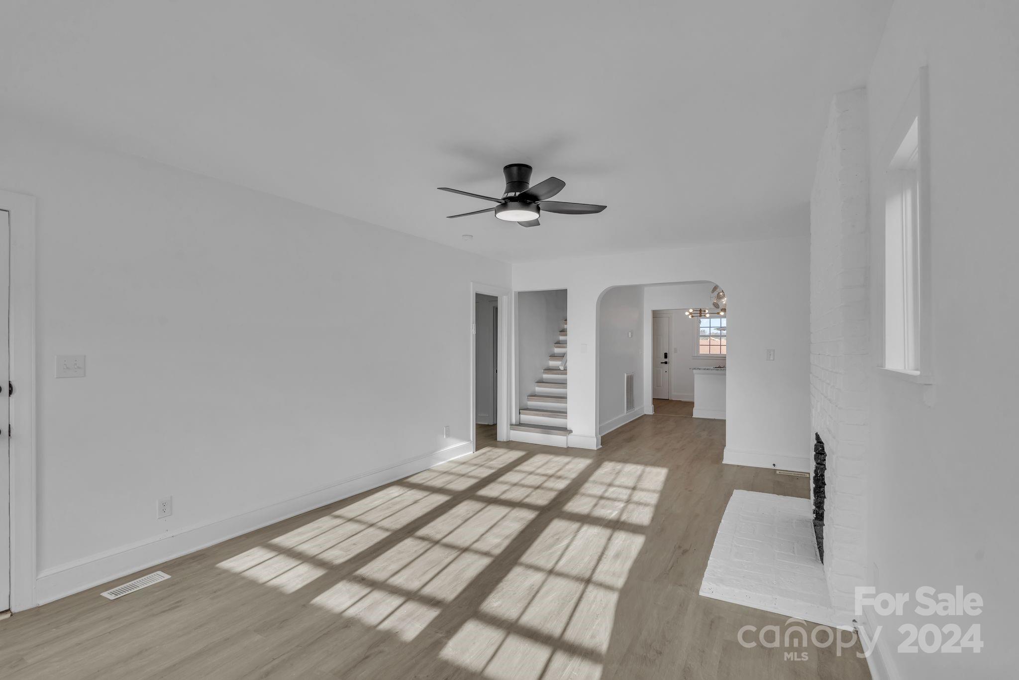 4315 Gibbon Road Property Photo 9