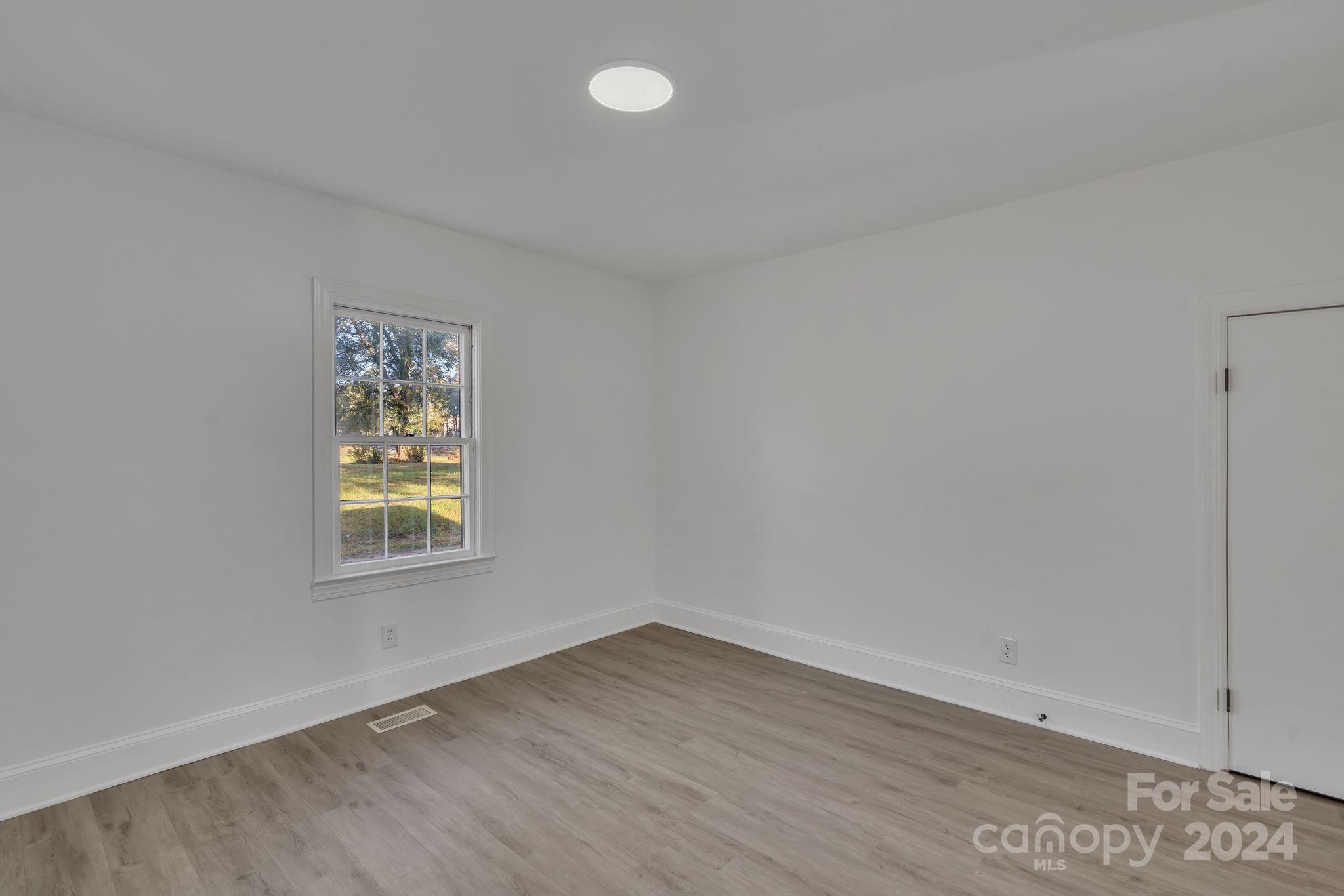 4315 Gibbon Road Property Photo 15