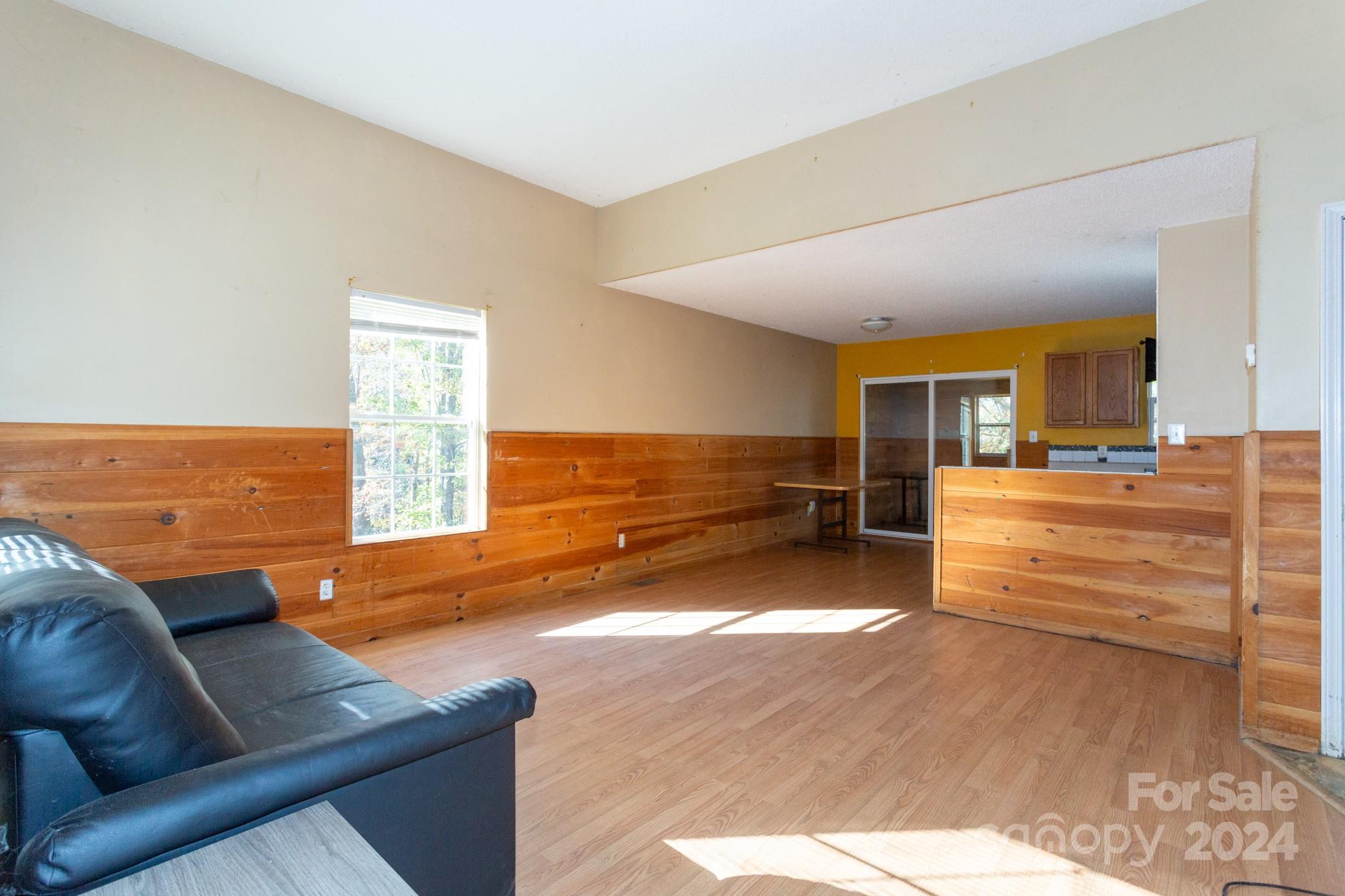 4020 Old 10 Highway Property Photo 6
