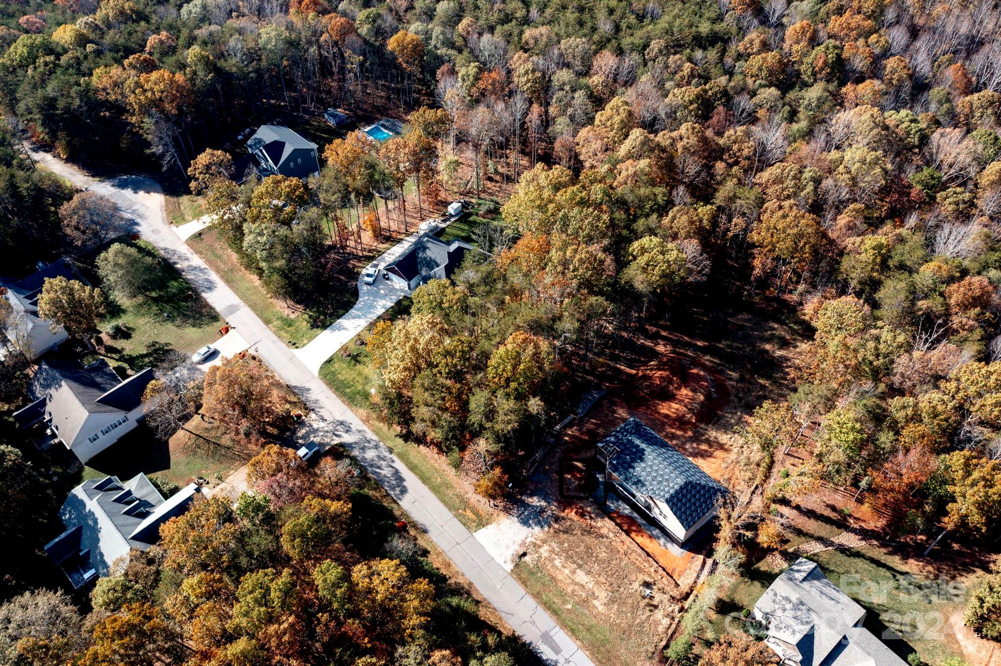 1676 Parkside Drive Property Photo 3