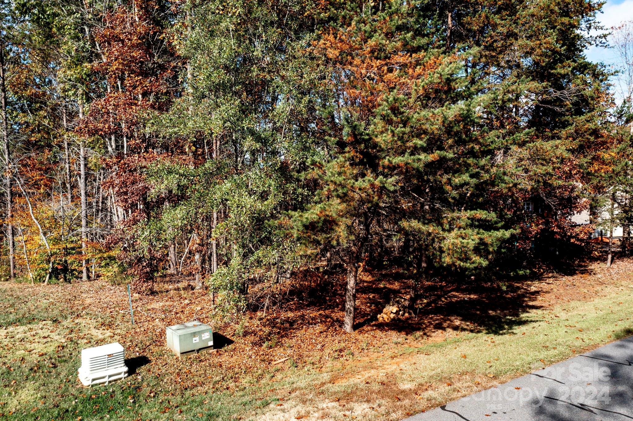 1676 Parkside Drive Property Photo 14