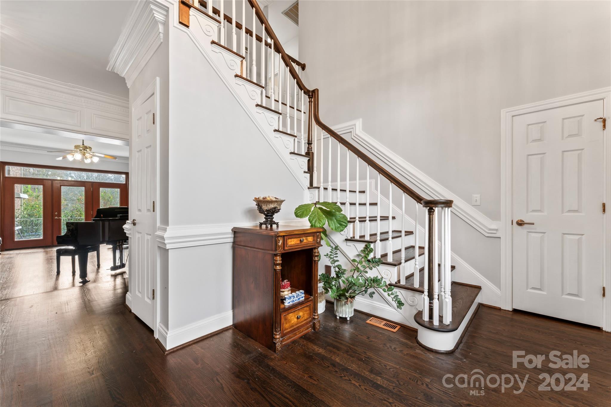 431 Walden Trail Property Photo 6