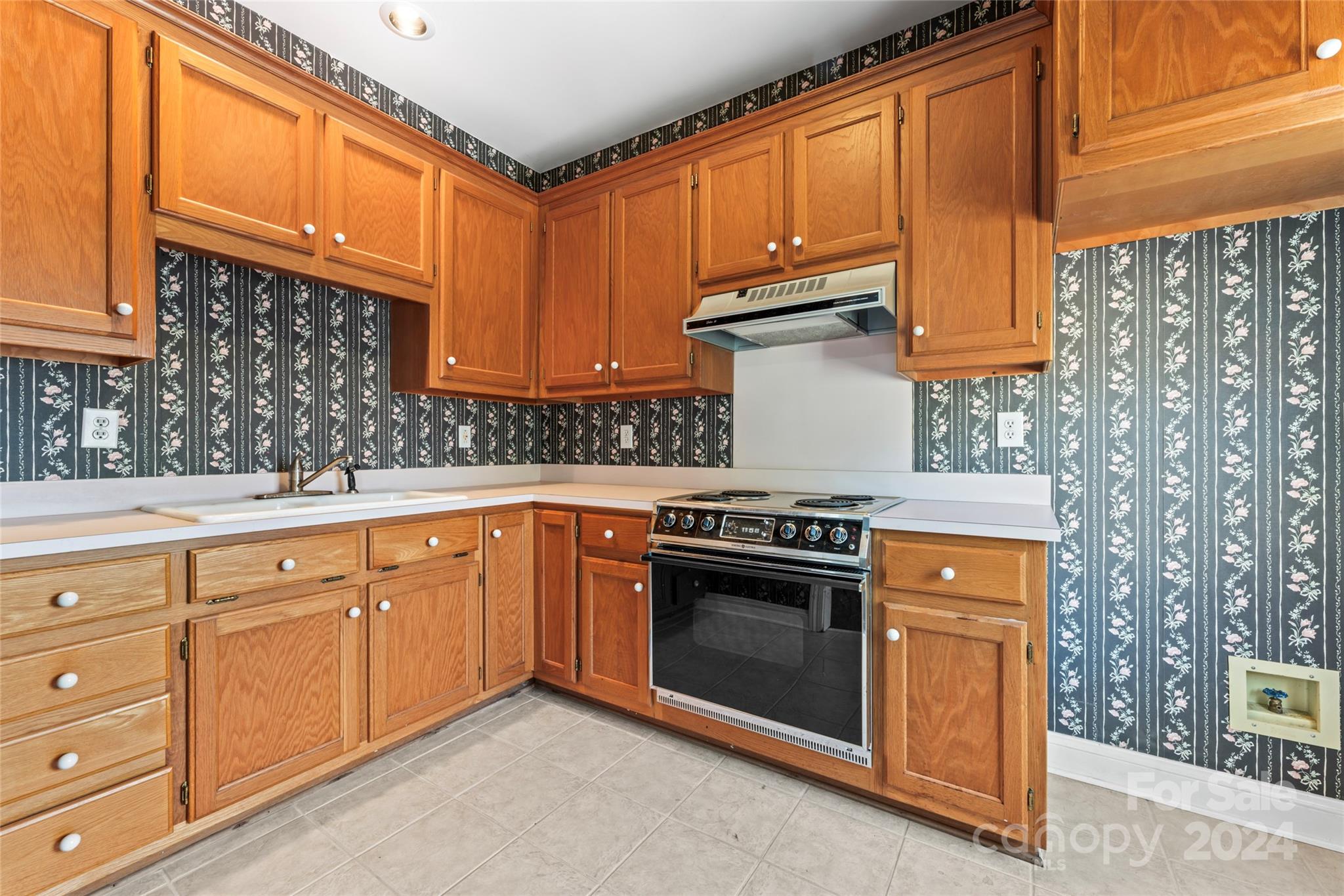 431 Walden Trail Property Photo 27