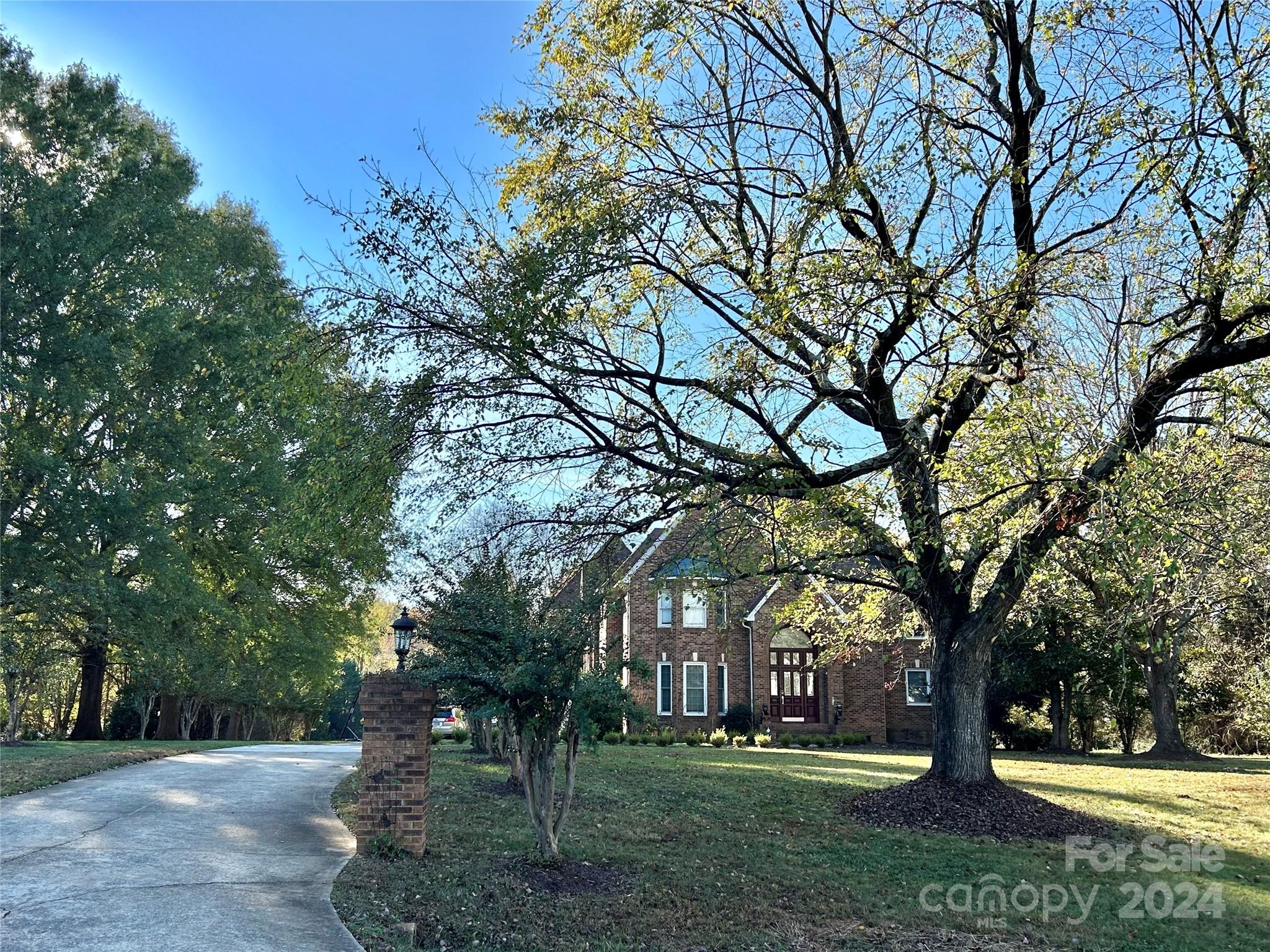 431 Walden Trail Property Photo 36
