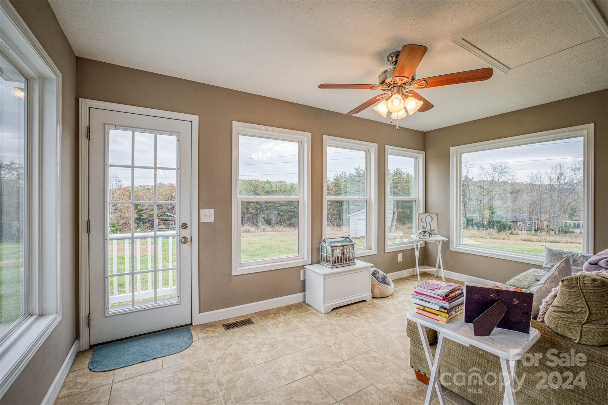 5158 Bridges Crossing Property Photo 15