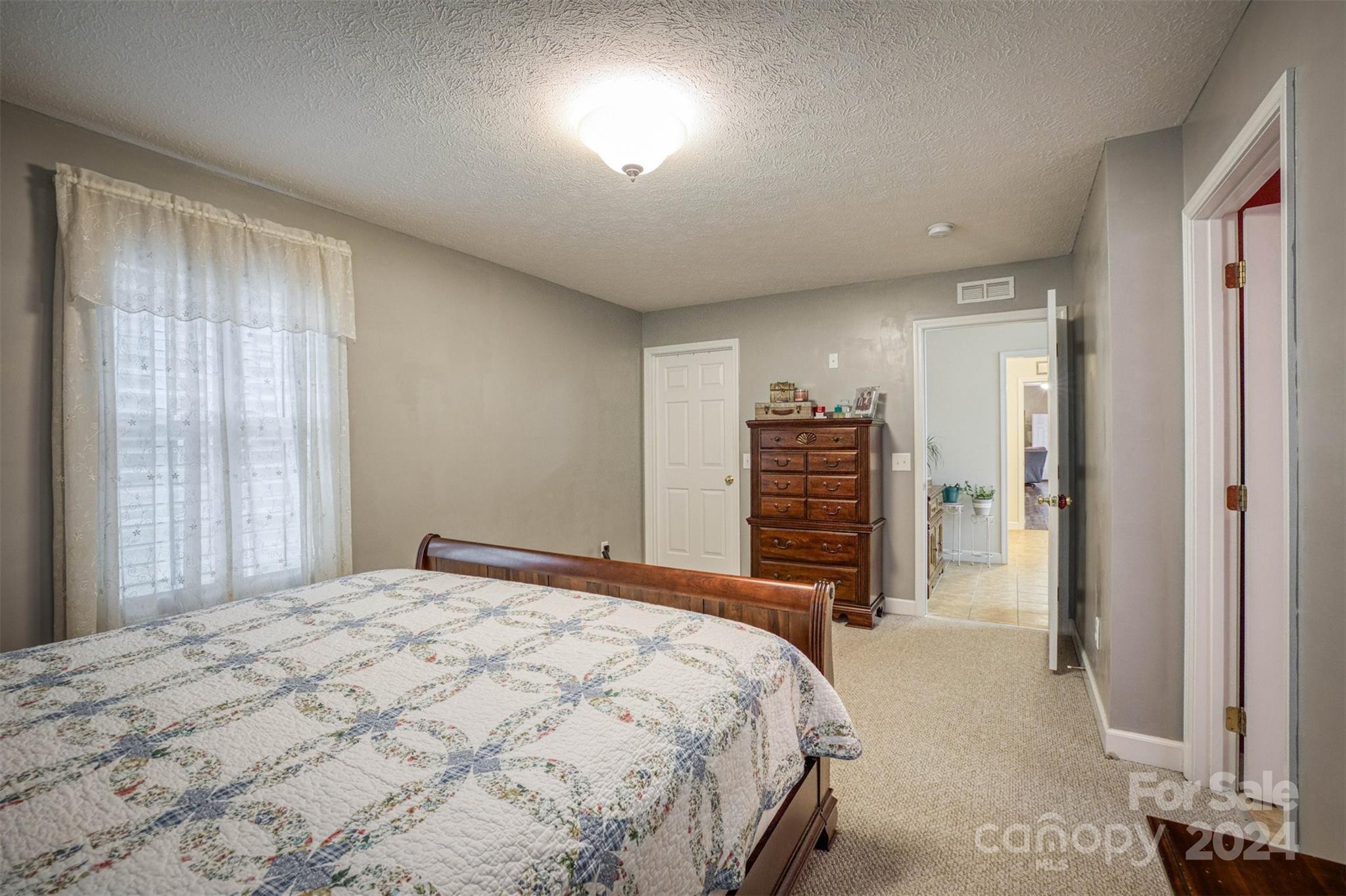 5158 Bridges Crossing Property Photo 19