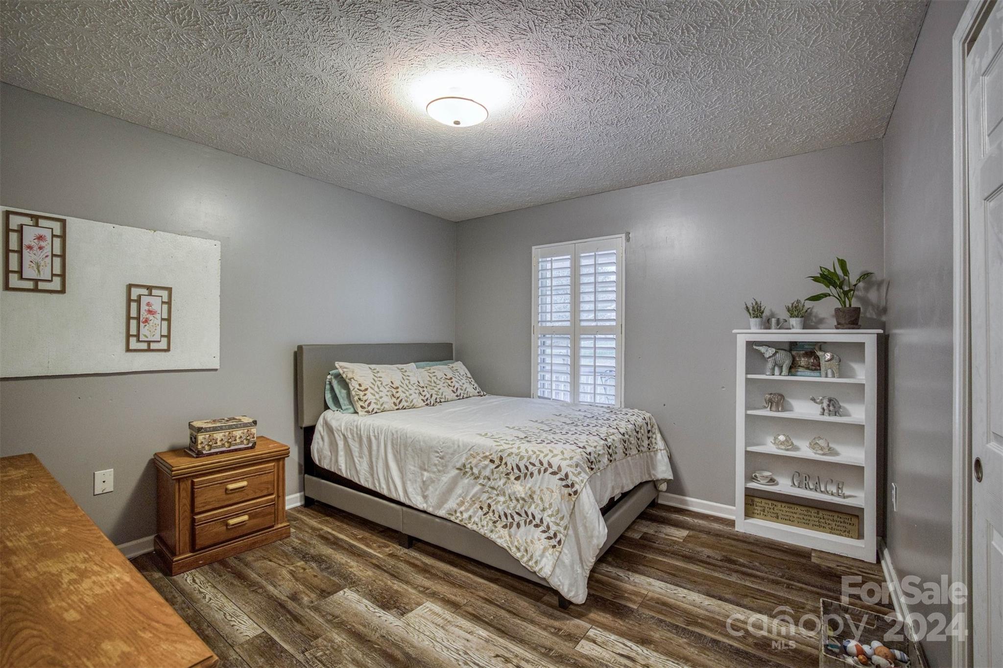 5158 Bridges Crossing Property Photo 20