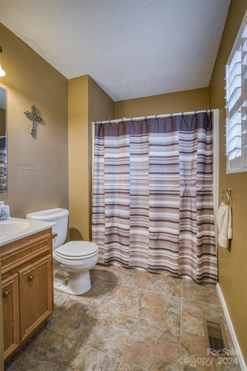 5158 Bridges Crossing Property Photo 25