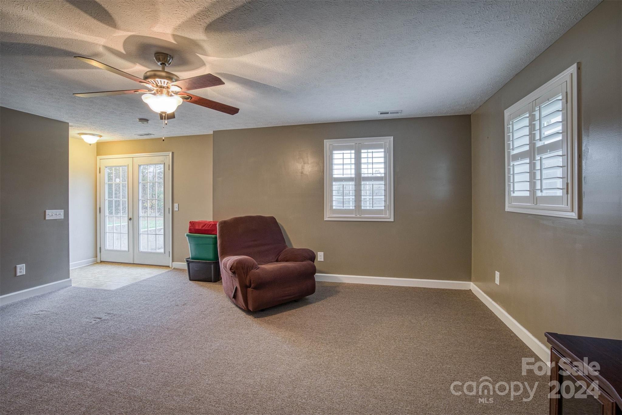 5158 Bridges Crossing Property Photo 28