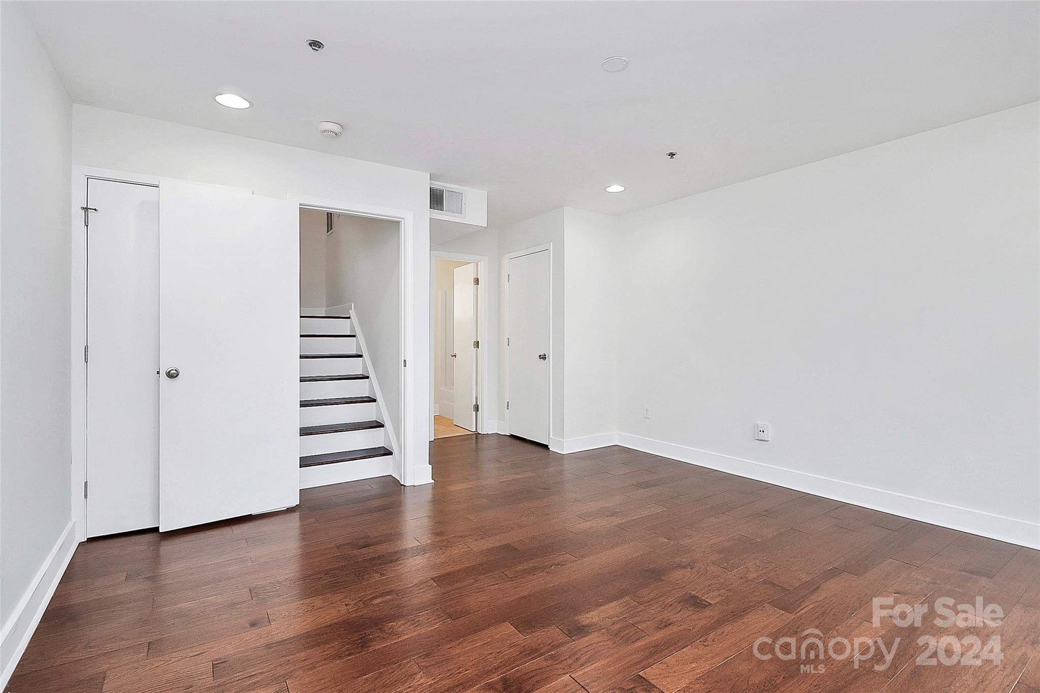 2044 Atherton Heights Lane 19 Property Photo 15